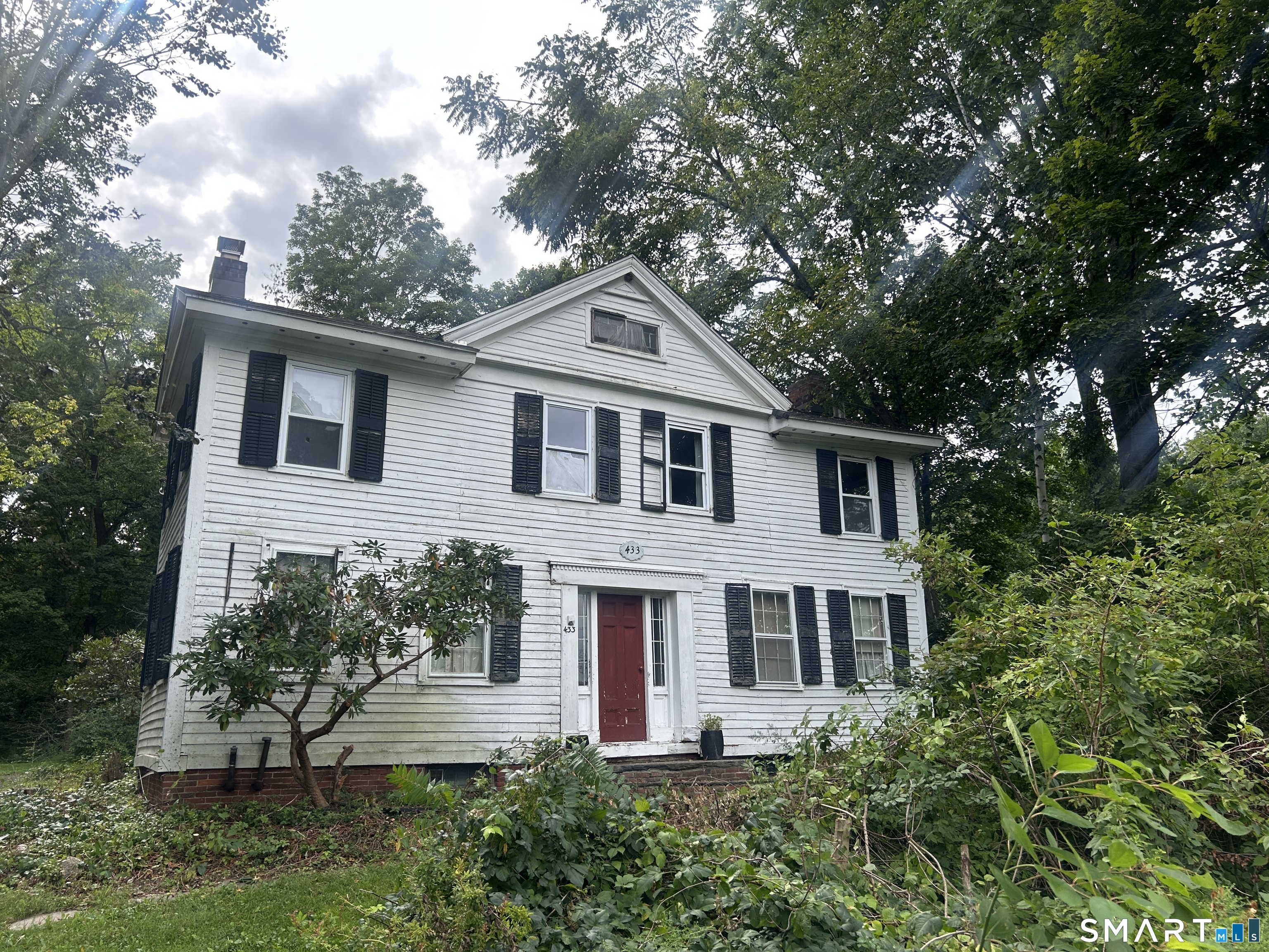 433 Simsbury Road Property Photo 3