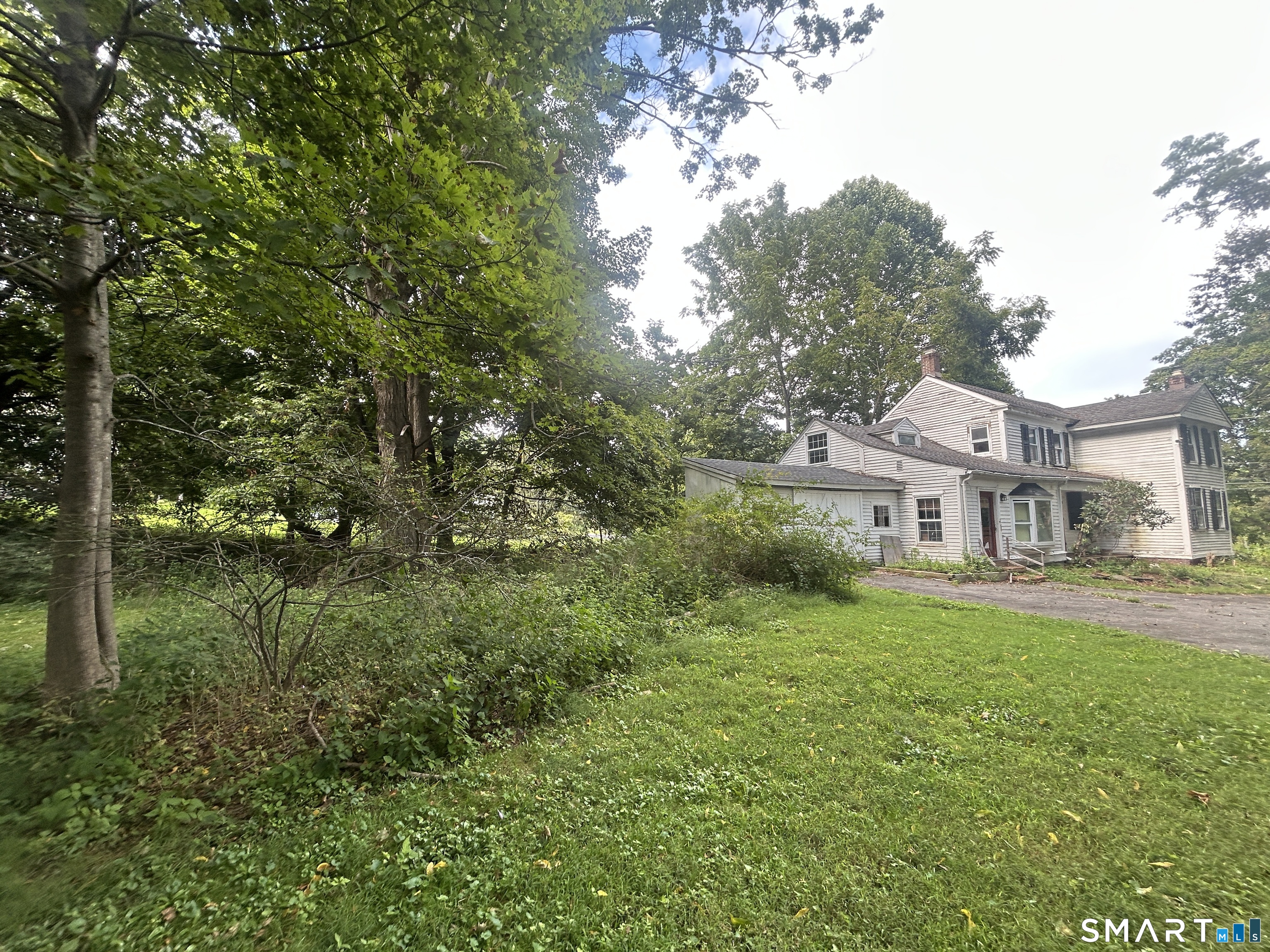 433 Simsbury Road Property Photo 7