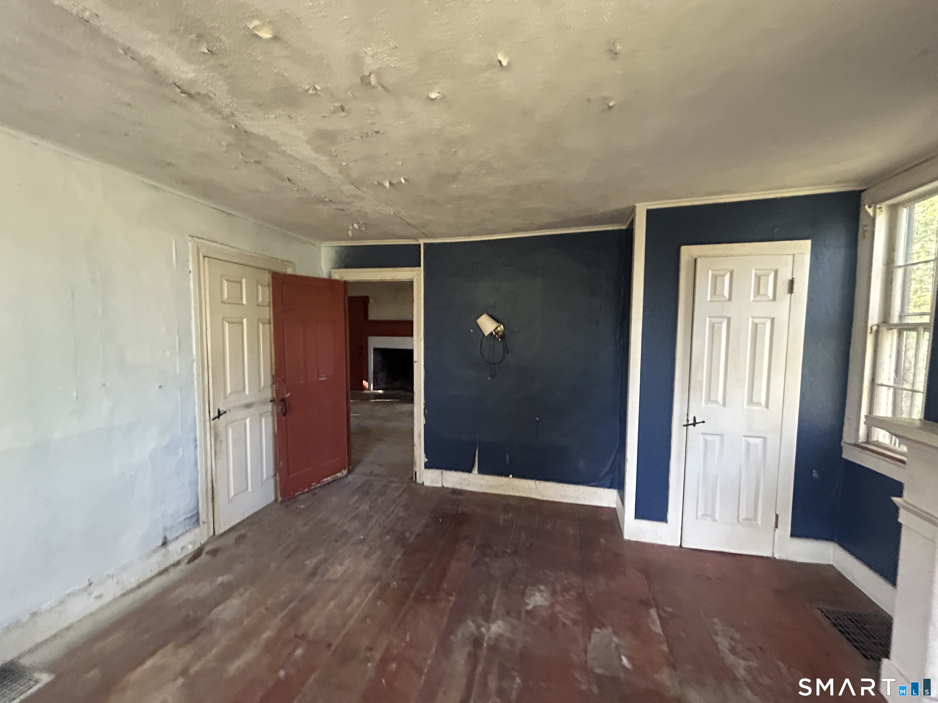 433 Simsbury Road Property Photo 13