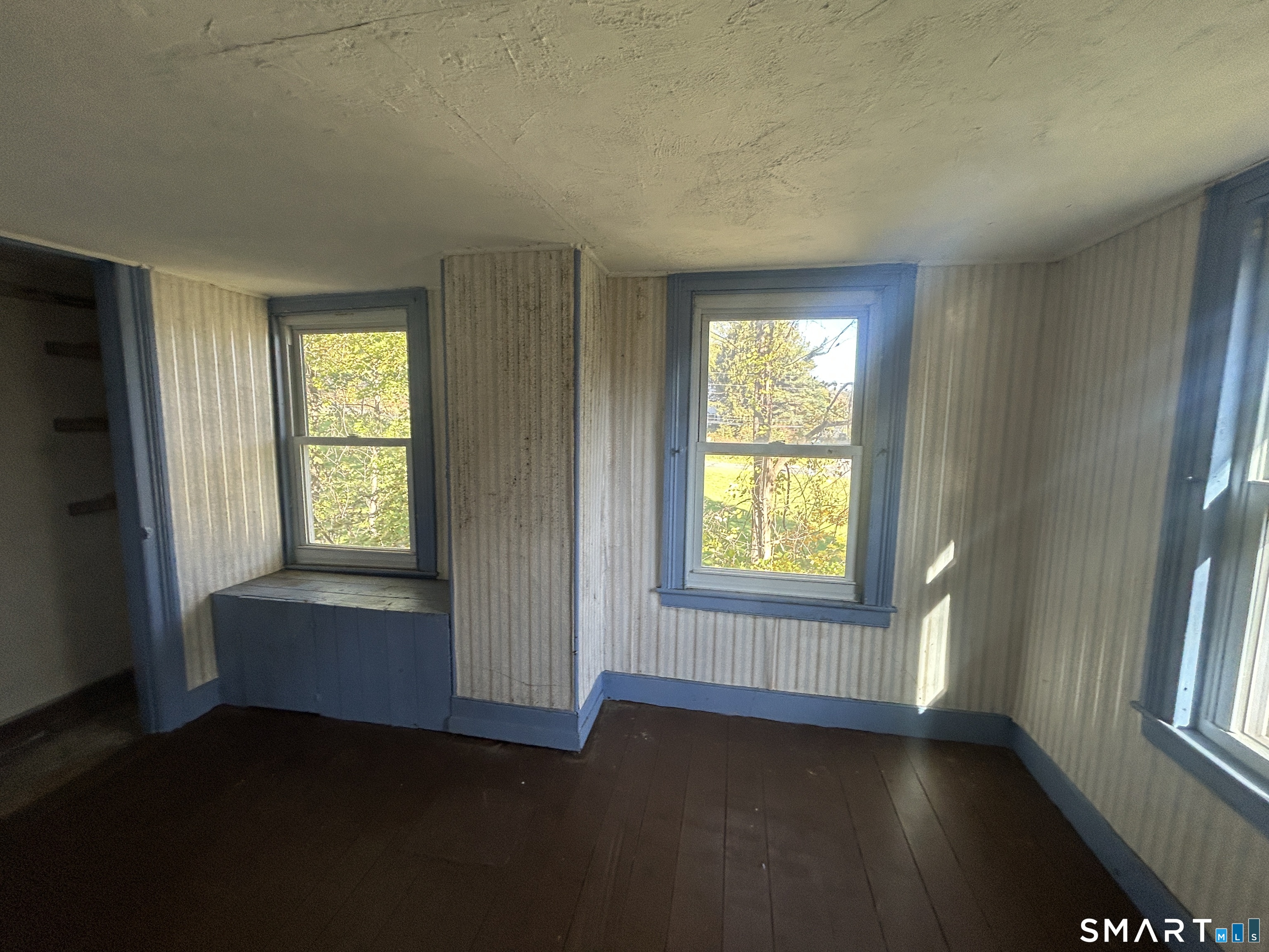 433 Simsbury Road Property Photo 22