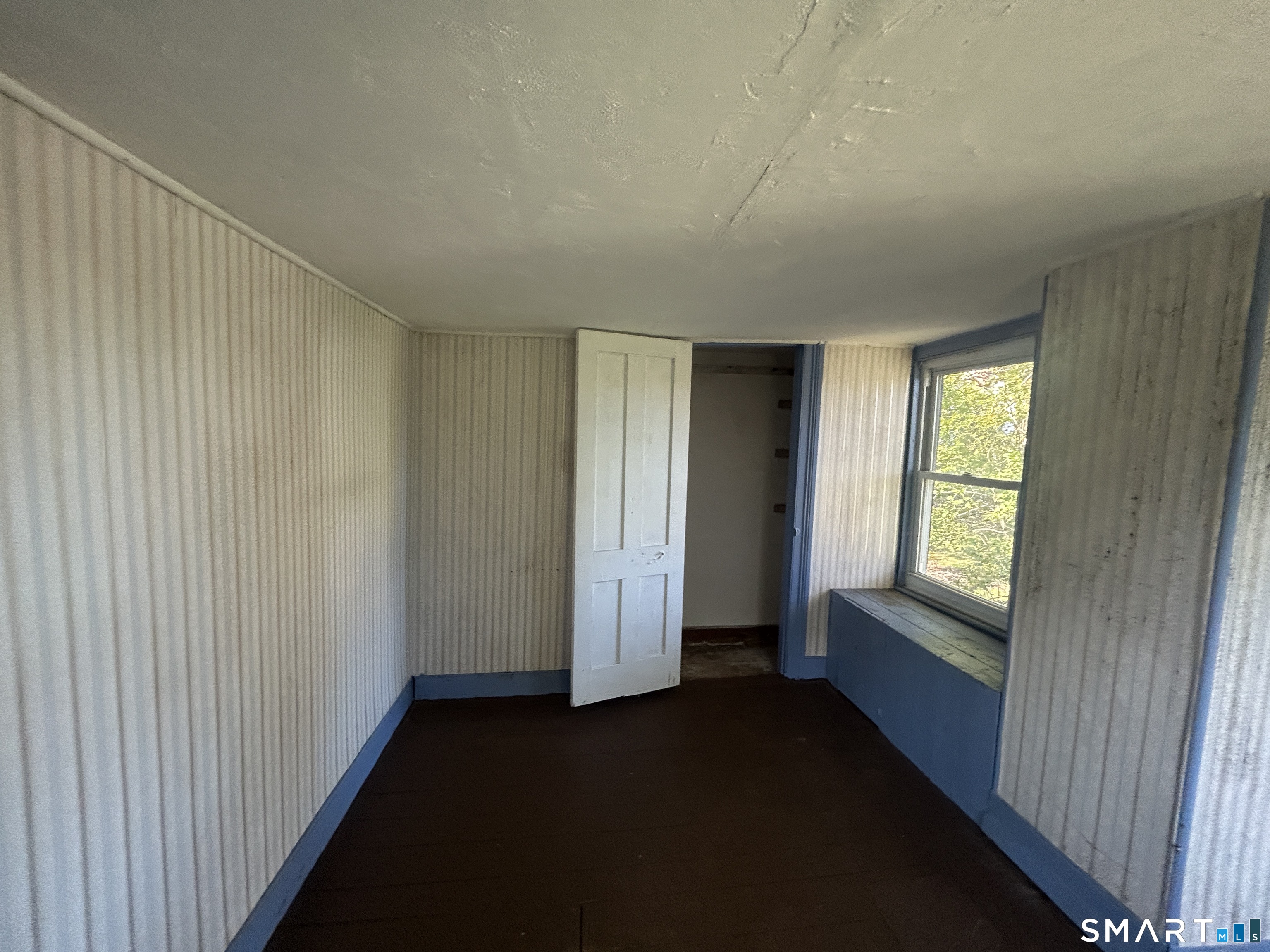 433 Simsbury Road Property Photo 23