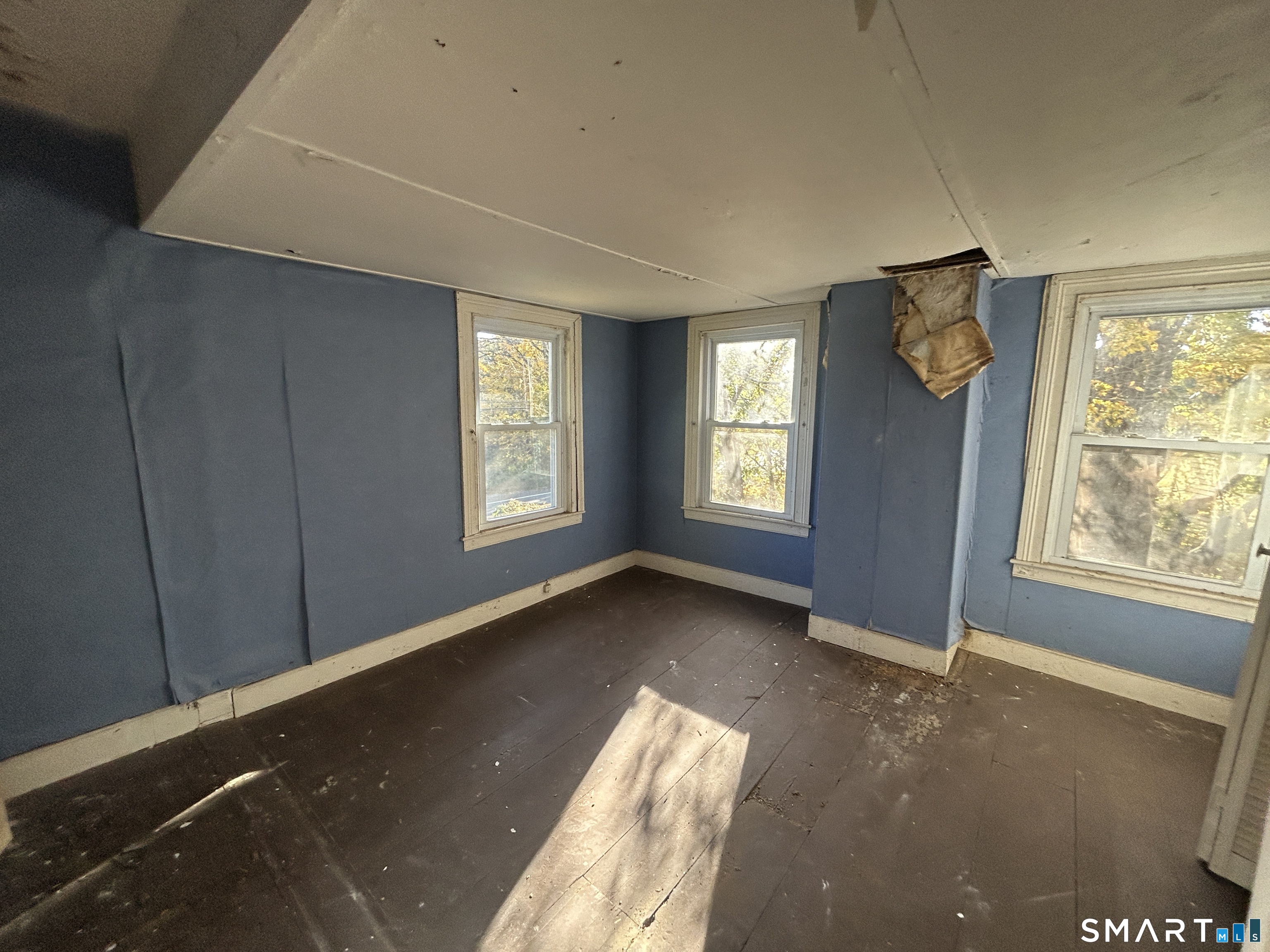 433 Simsbury Road Property Photo 25