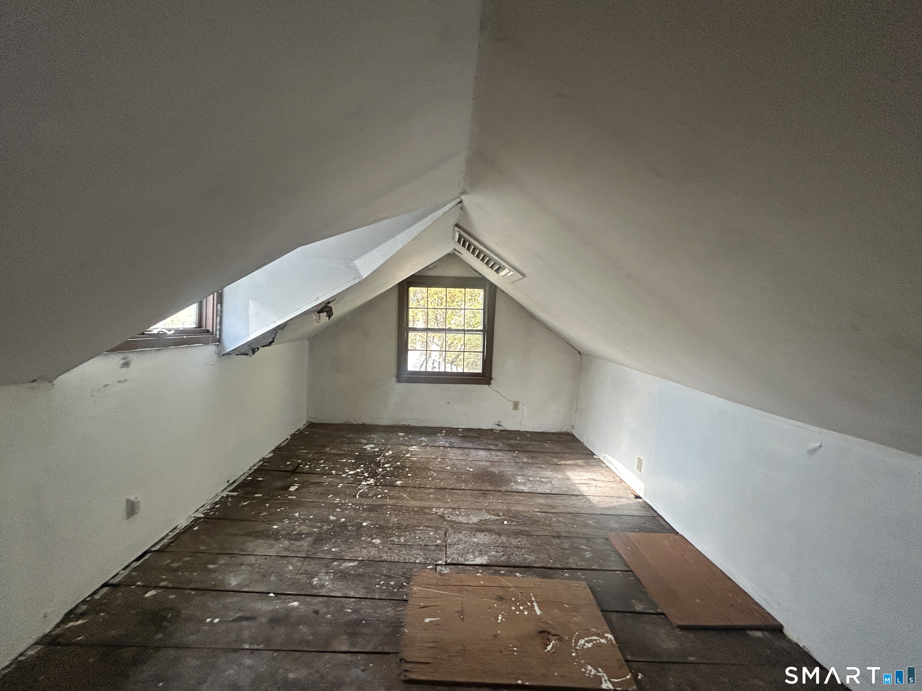 433 Simsbury Road Property Photo 32