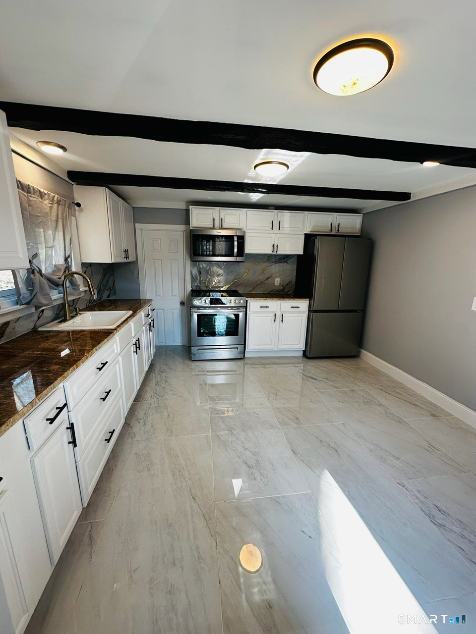 2 Mediterranean Lane Property Photo 10