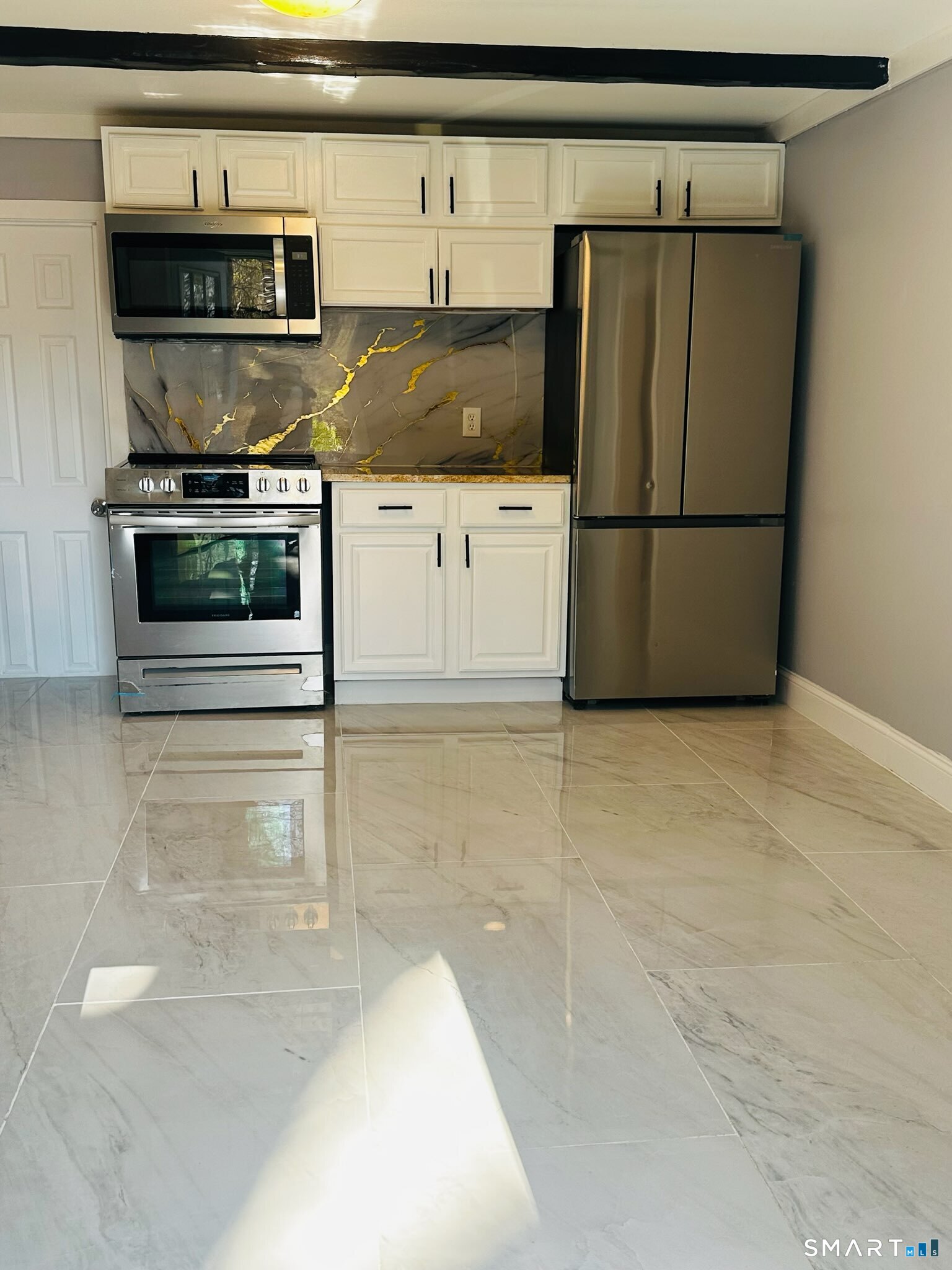2 Mediterranean Lane Property Photo 11