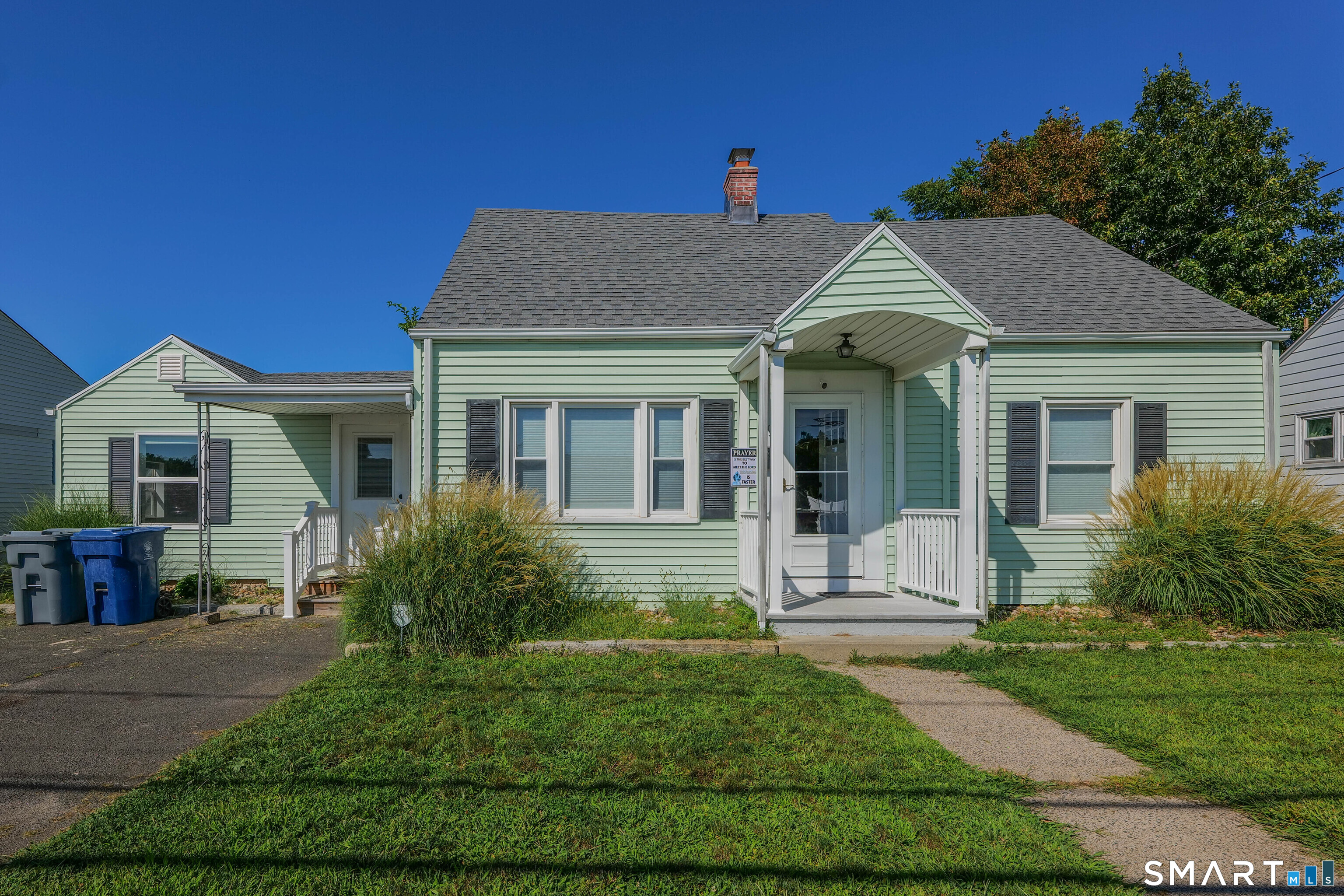 19 Maple East Street Property Photo 1