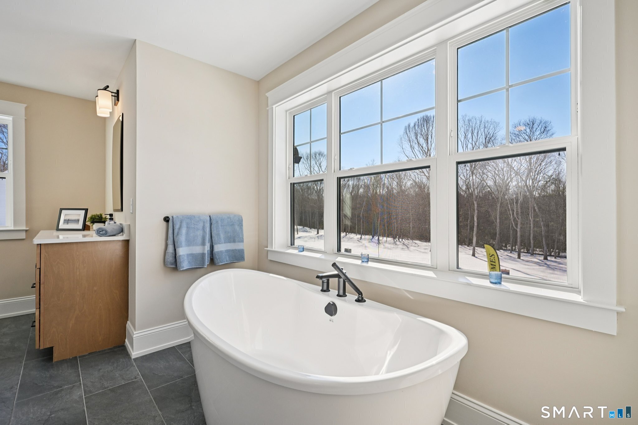 1 Twin Valley Road Property Photo 25