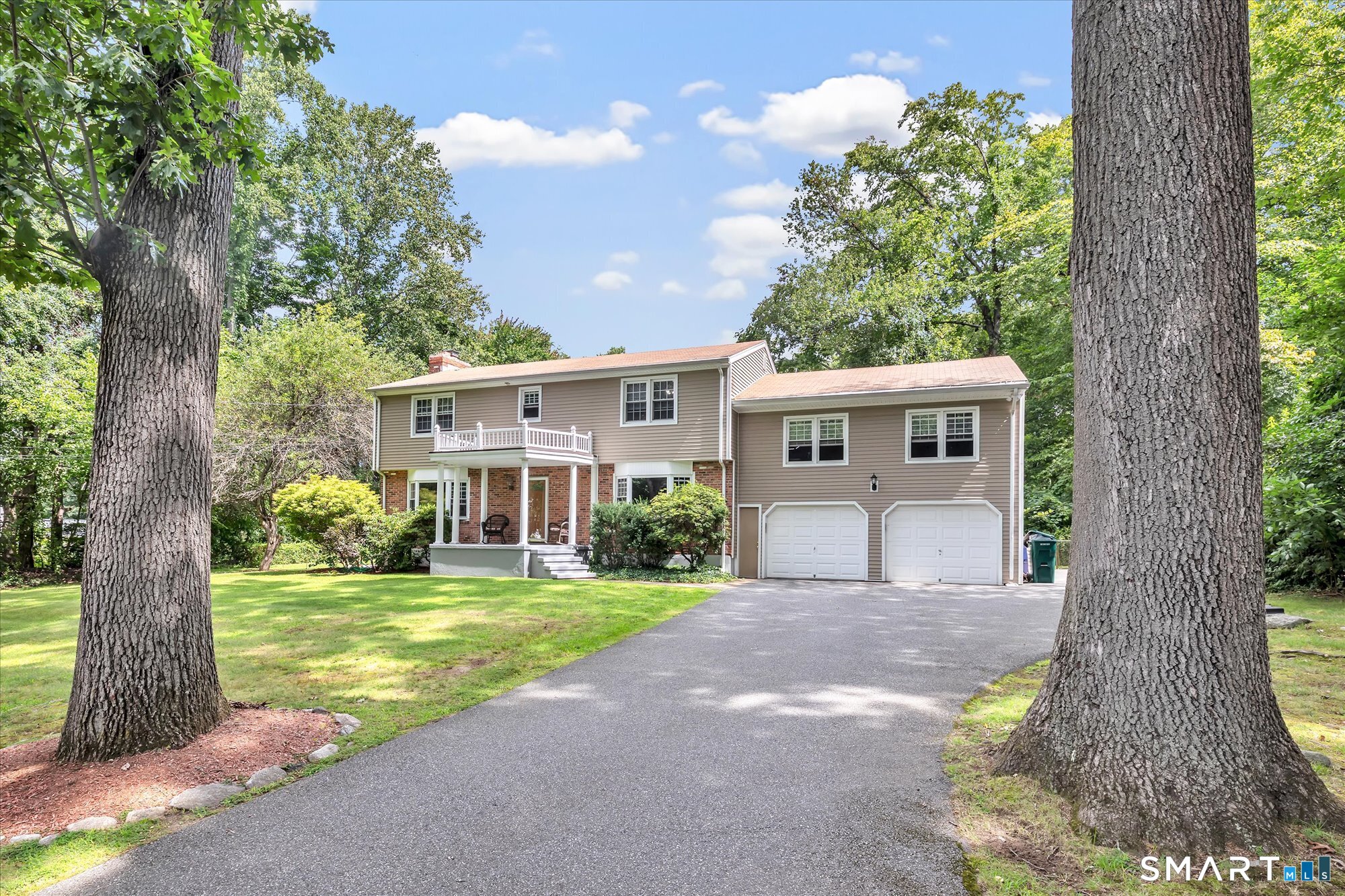 130 Hinman Street Property Photo 2