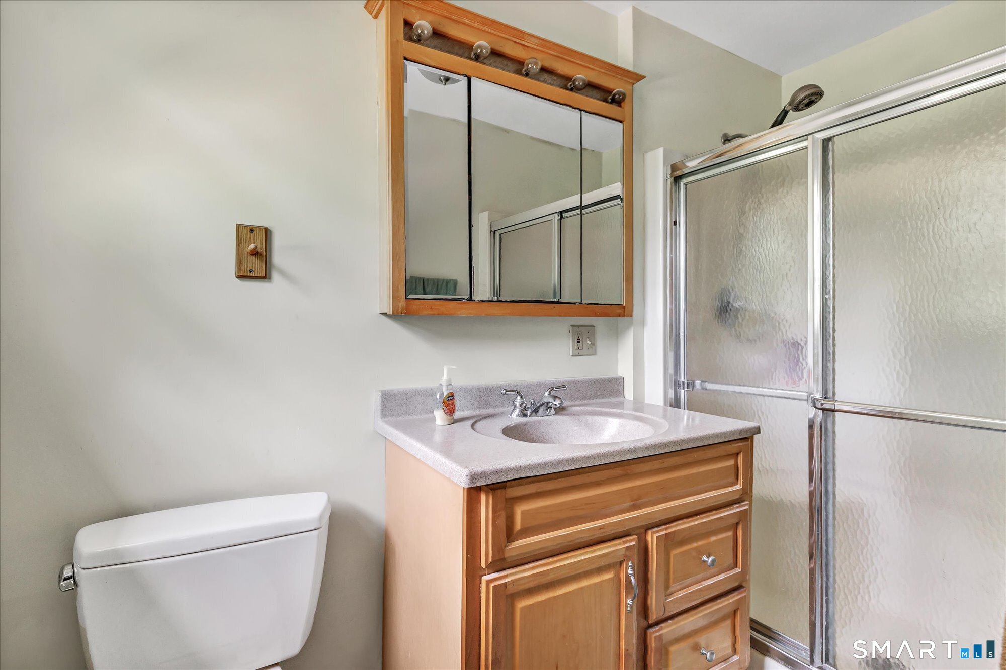 130 Hinman Street Property Photo 24