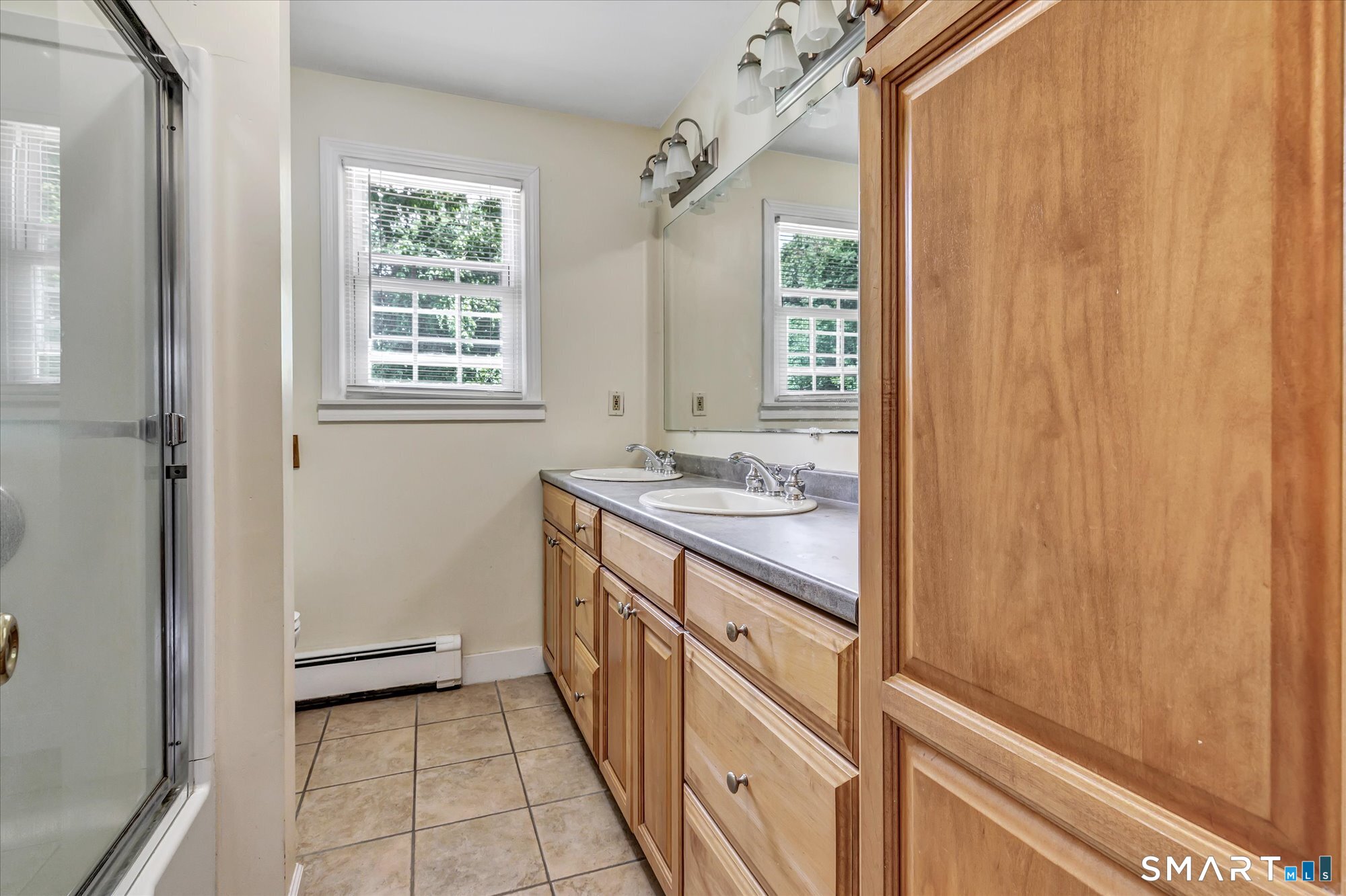130 Hinman Street Property Photo 30