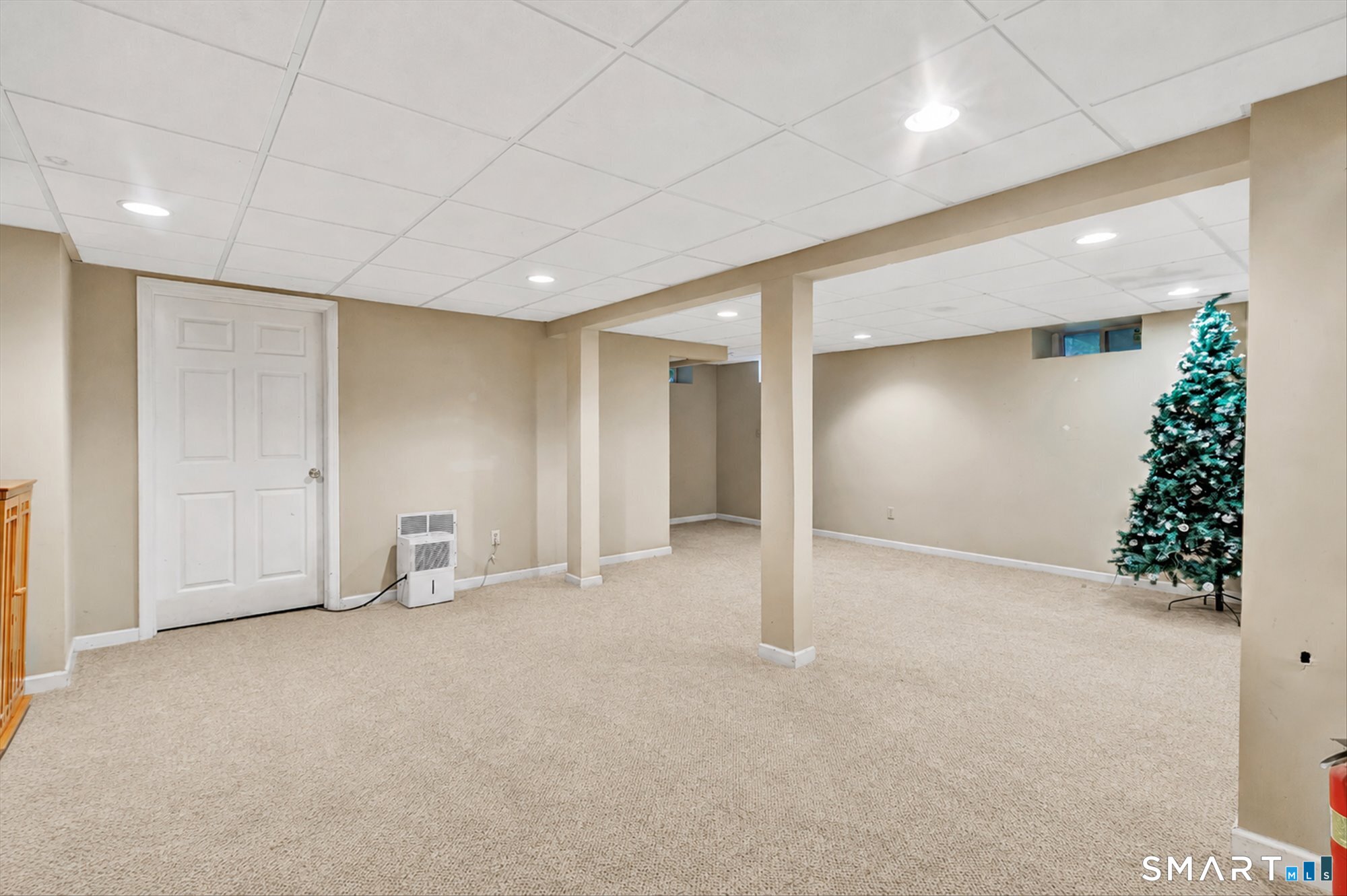 130 Hinman Street Property Photo 32