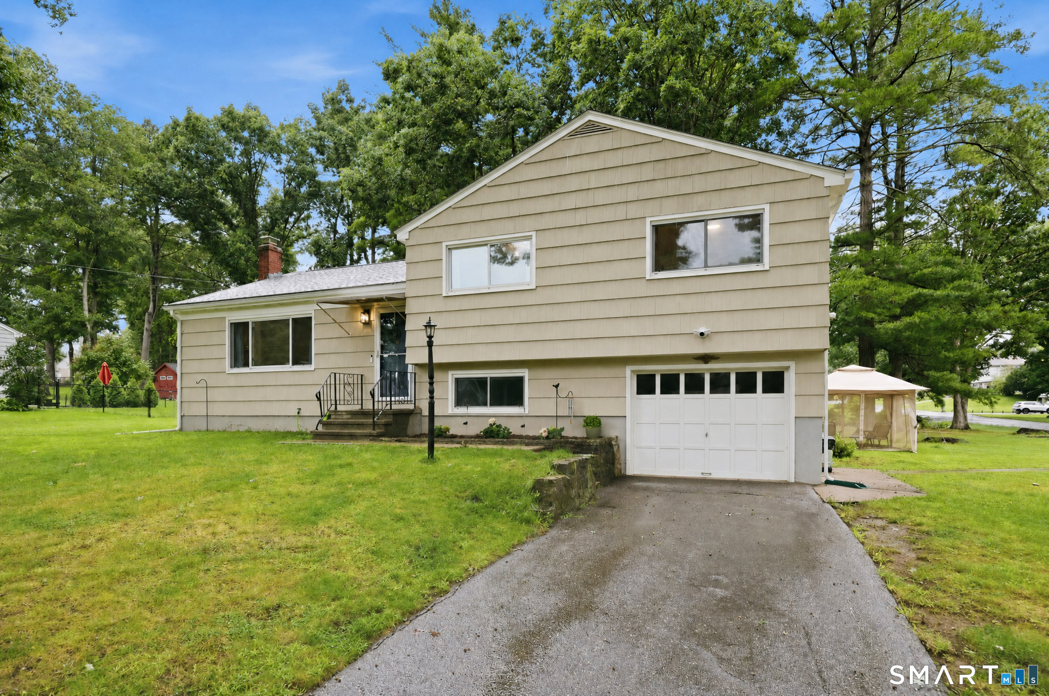 159 Crestview Drive Property Photo 1