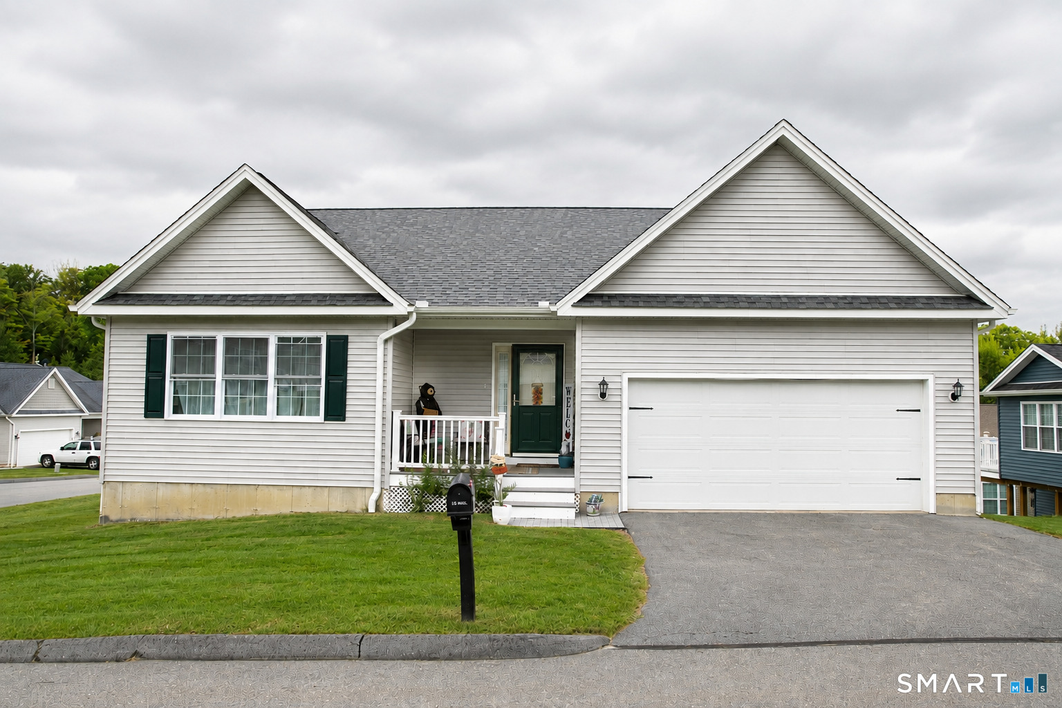 17 Hannah Way Property Photo 1