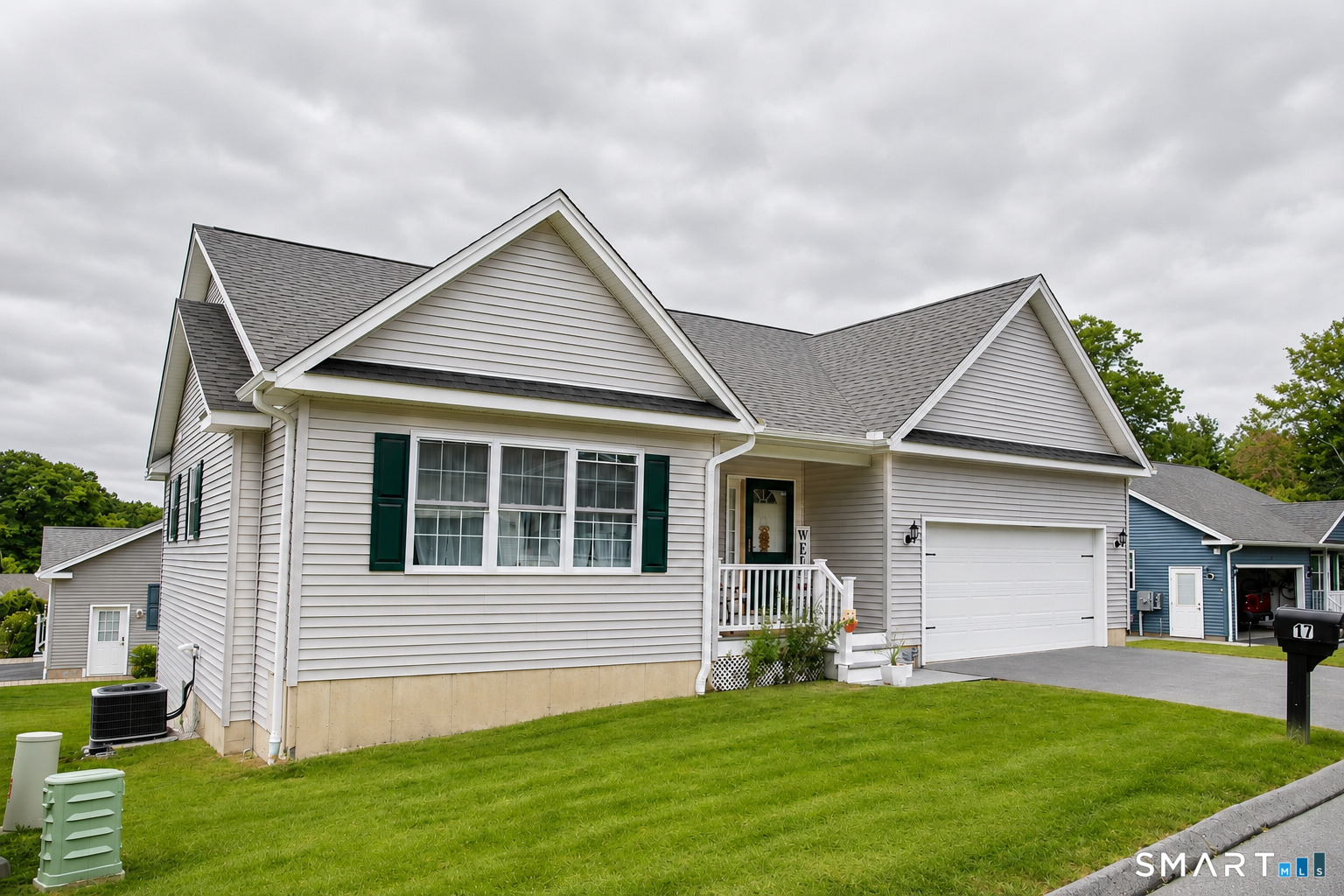 17 Hannah Way Property Photo 2