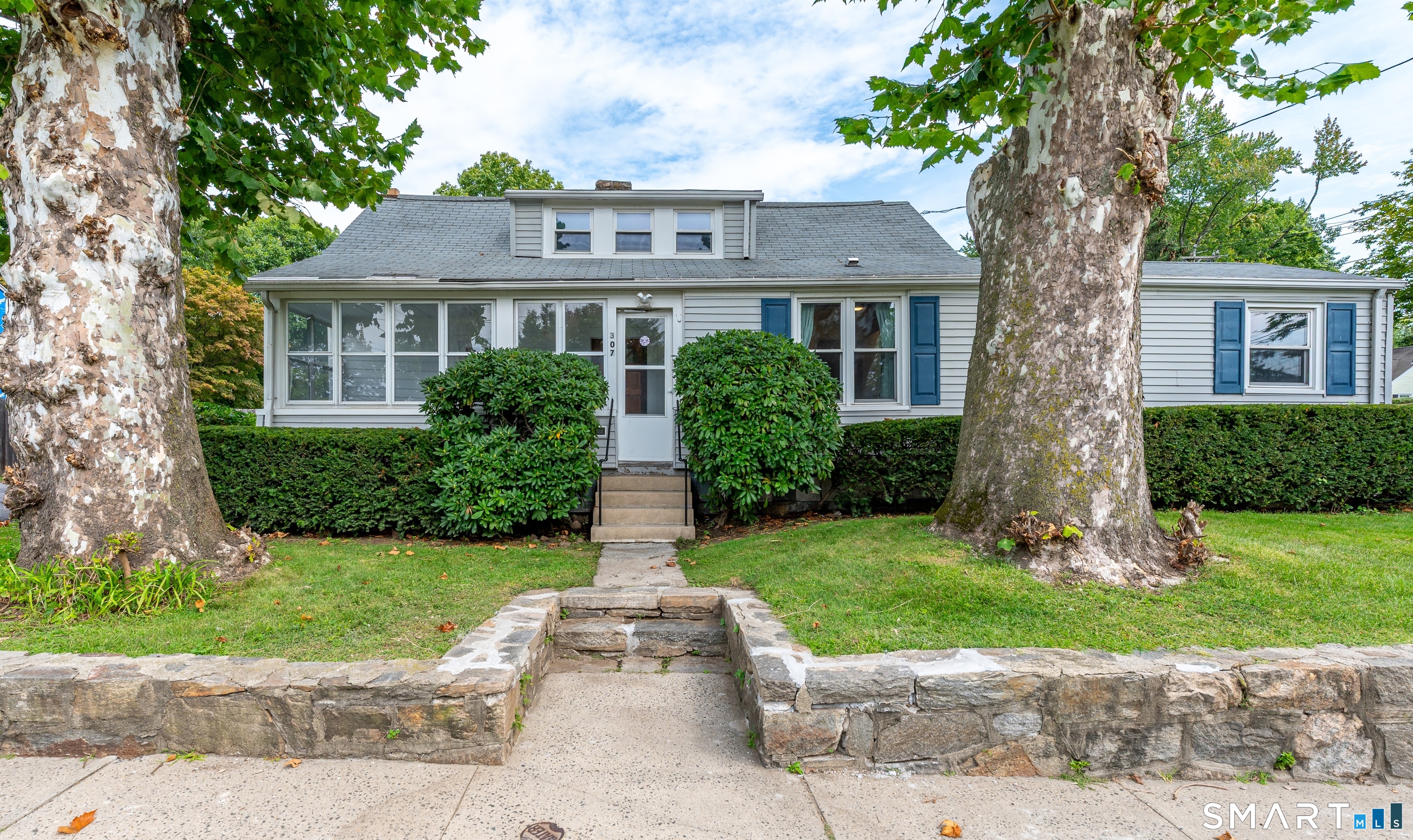 307 Courtland Avenue Property Photo 1