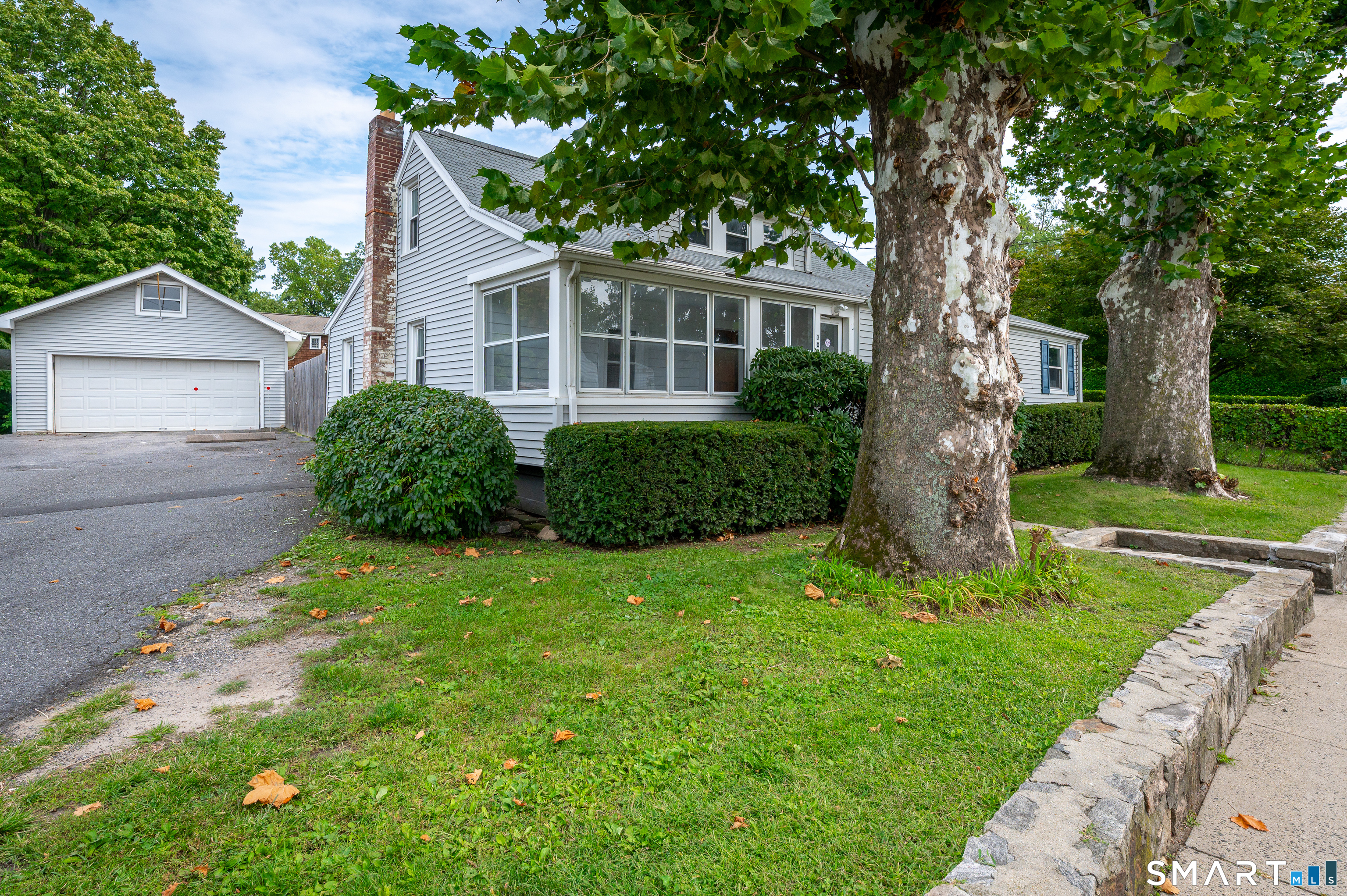 307 Courtland Avenue Property Photo 2