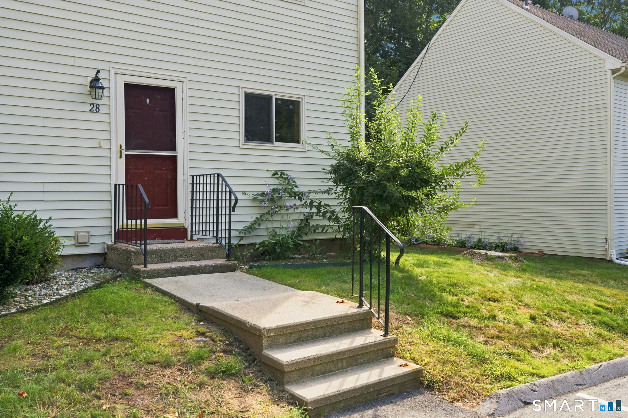 28 Larkspur 28 Drive Property Photo 2