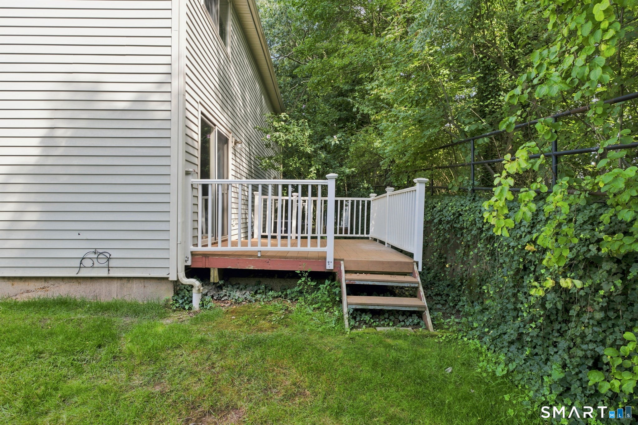28 Larkspur 28 Drive Property Photo 3