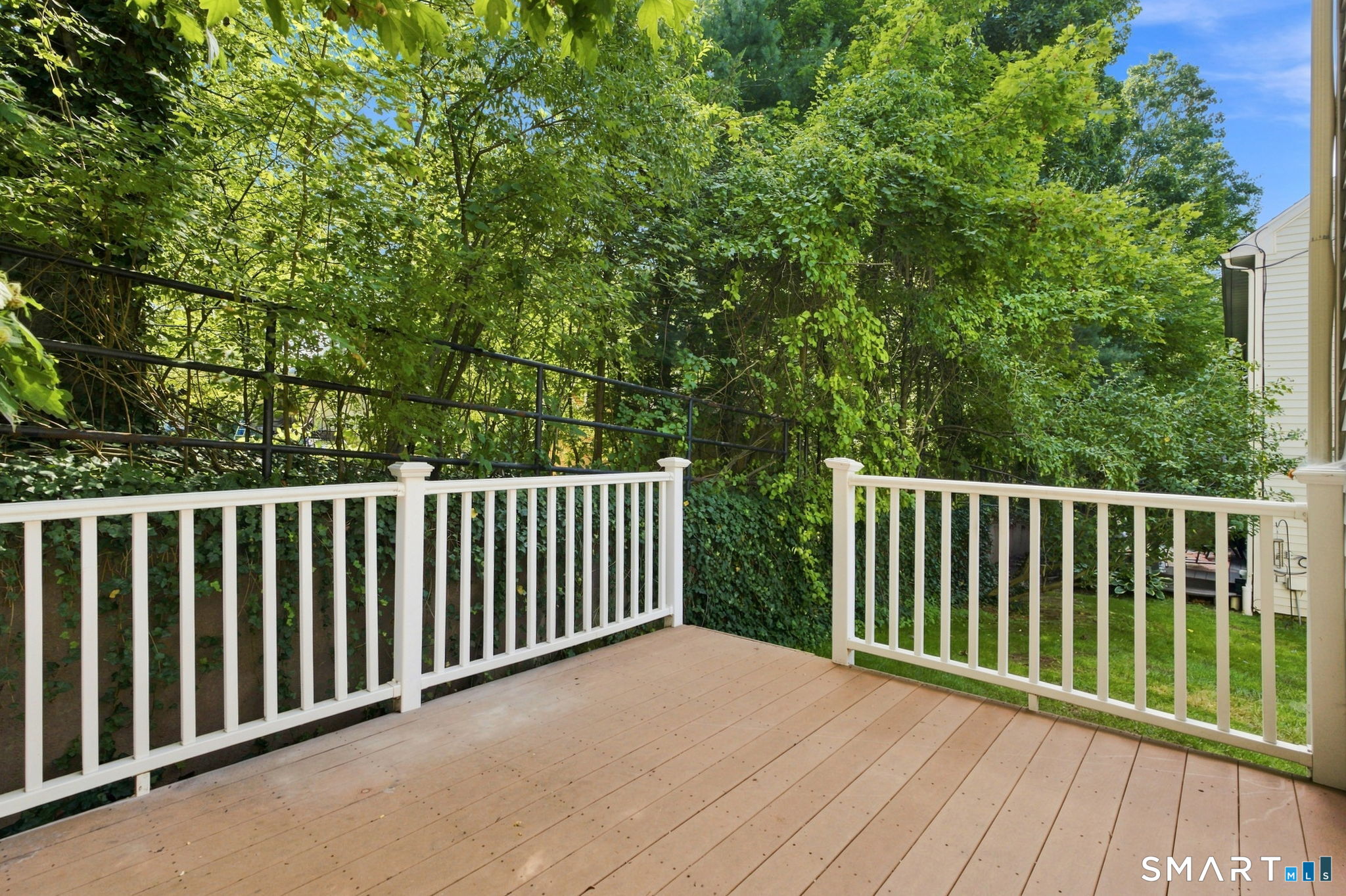 28 Larkspur 28 Drive Property Photo 5