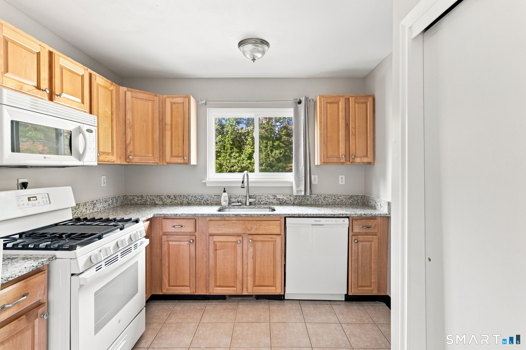 28 Larkspur 28 Drive Property Photo 20
