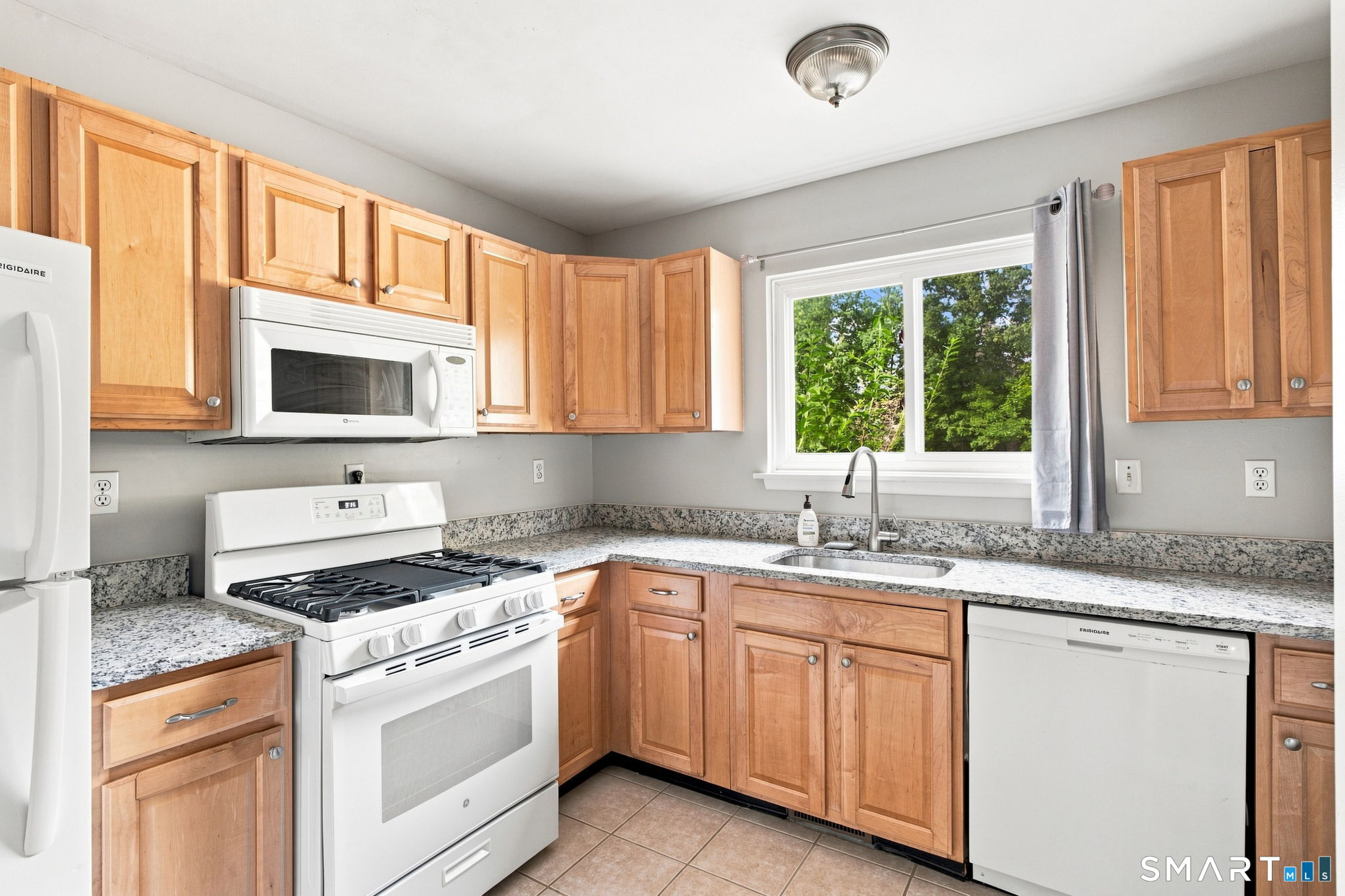 28 Larkspur 28 Drive Property Photo 22