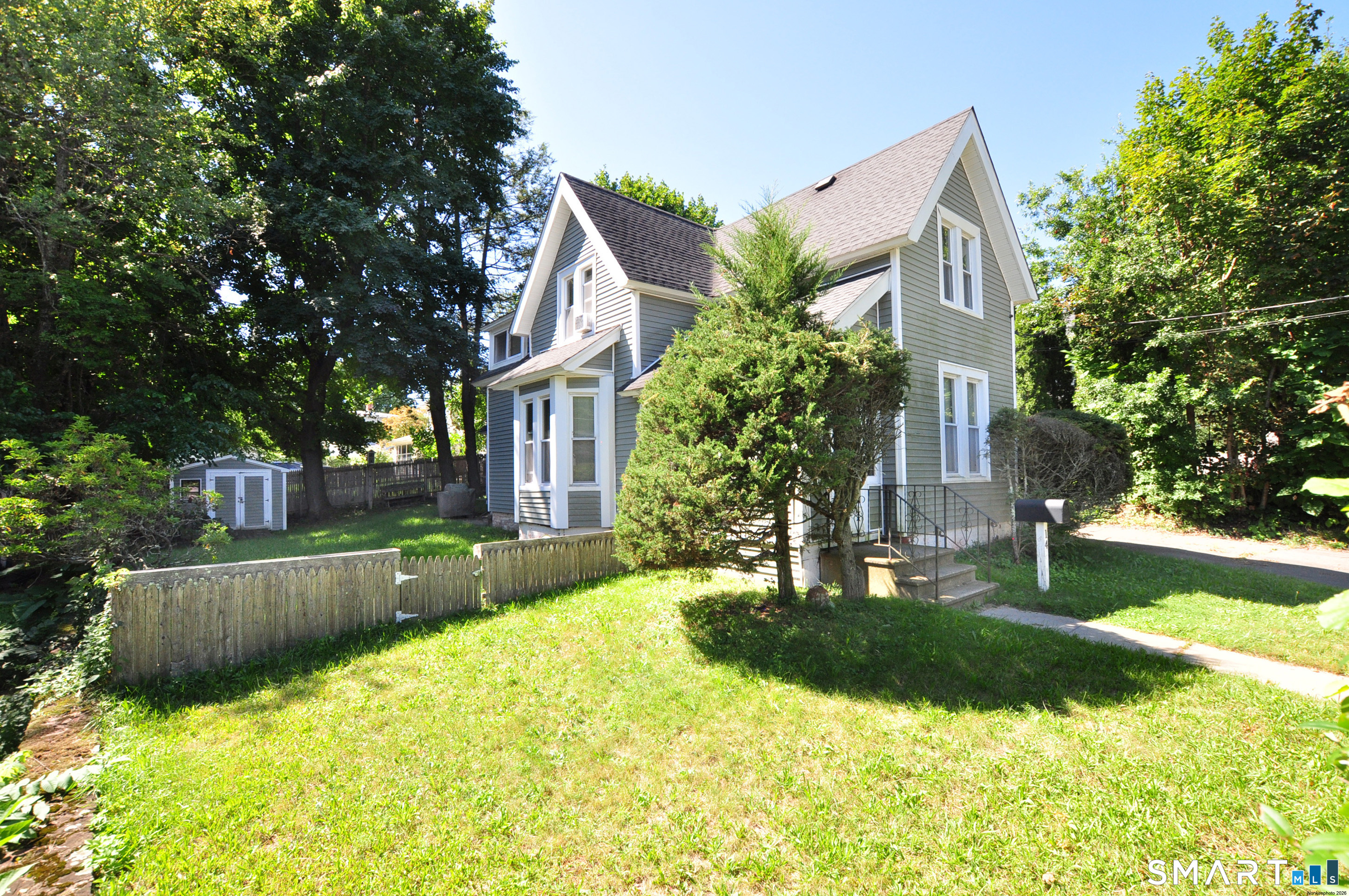 14 Garden Street Property Photo 3