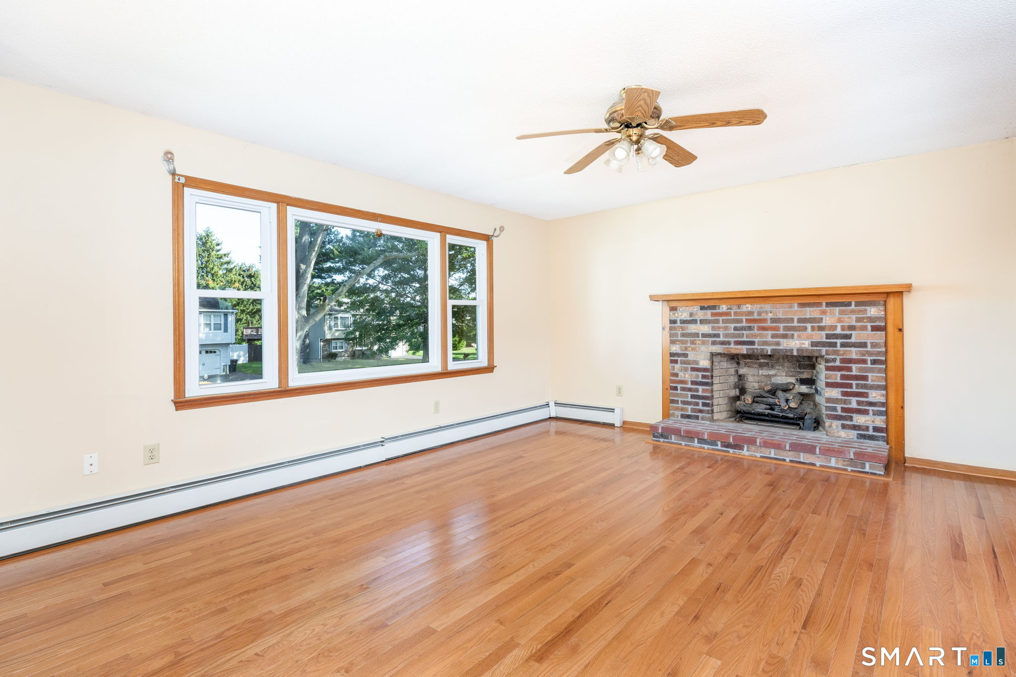 11 Londonderry Lane Property Photo 5