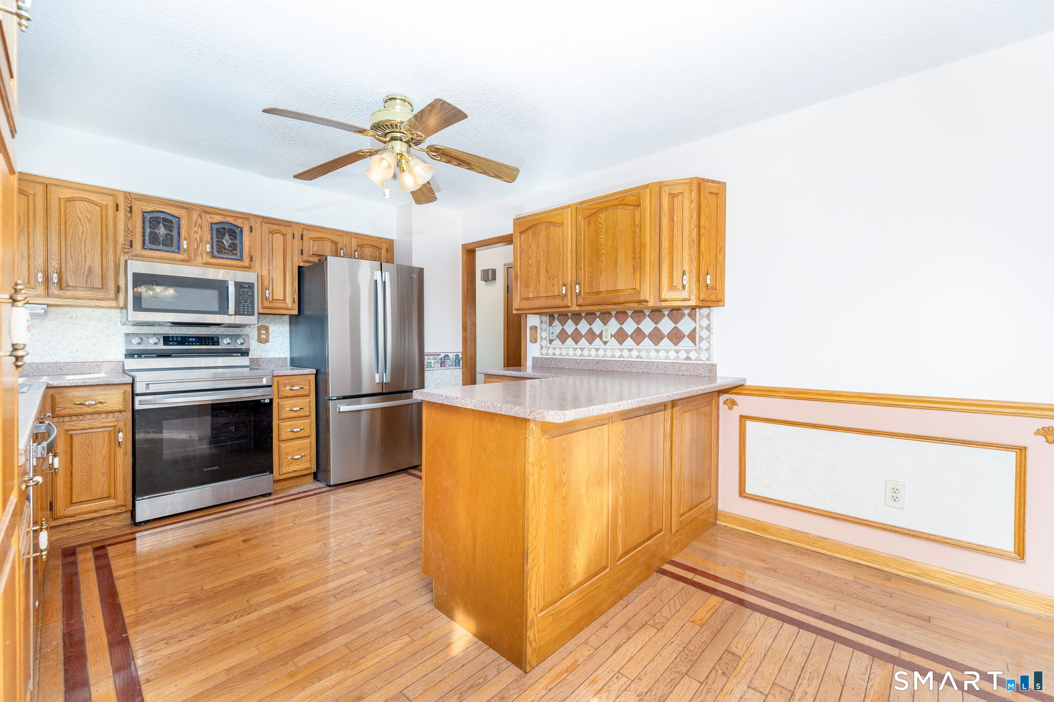 11 Londonderry Lane Property Photo 7