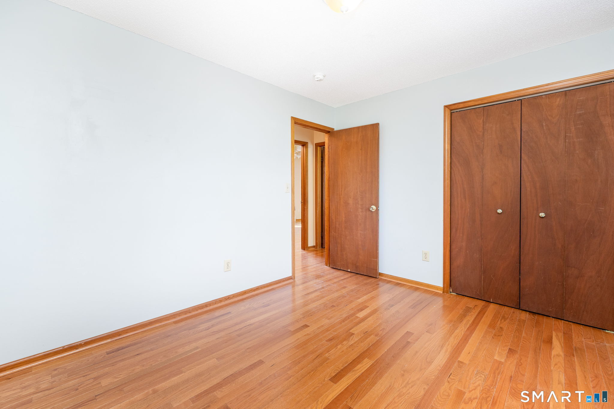 11 Londonderry Lane Property Photo 16