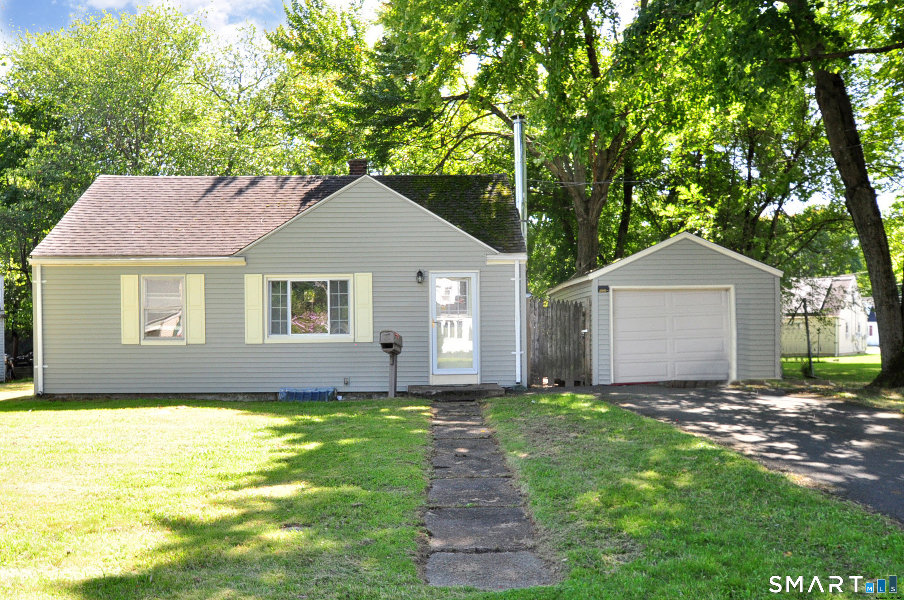 11 Tanglewood Drive Property Photo 1