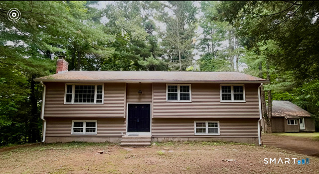 211 West Road Property Photo 1