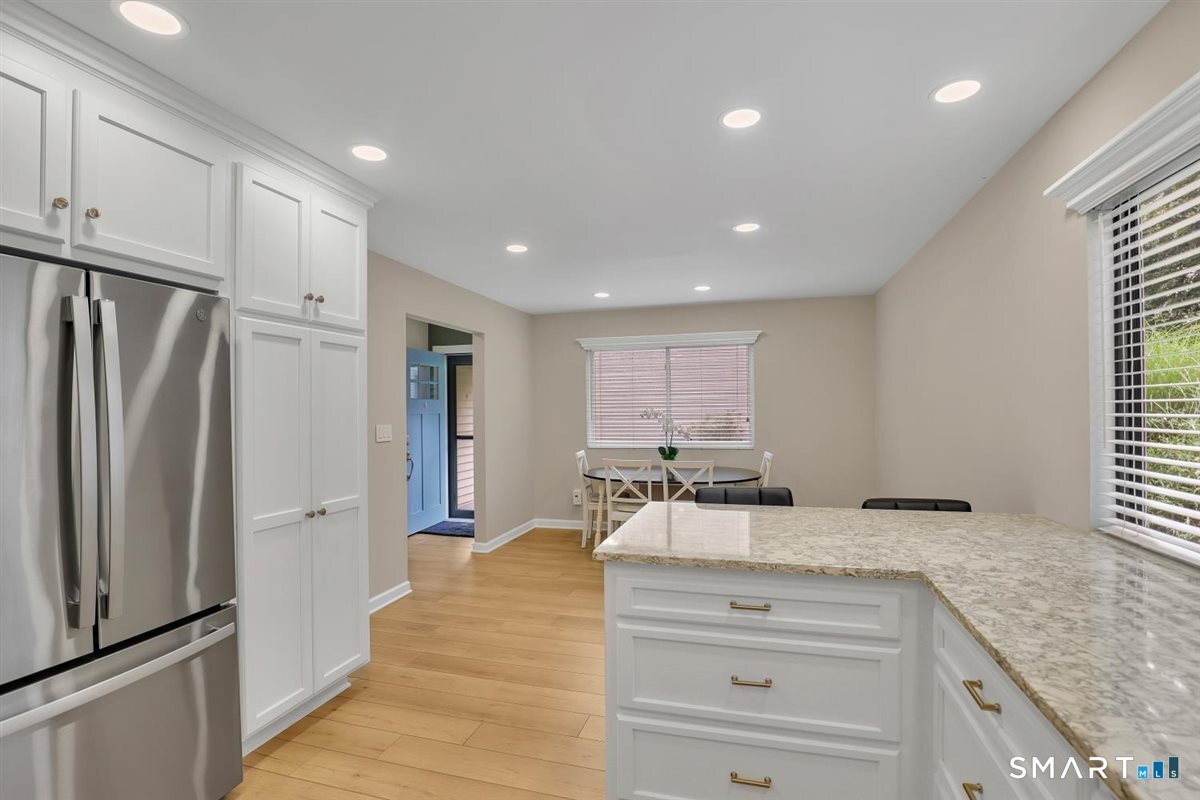 542 Pilgrim 542 Harbor Property Photo 6