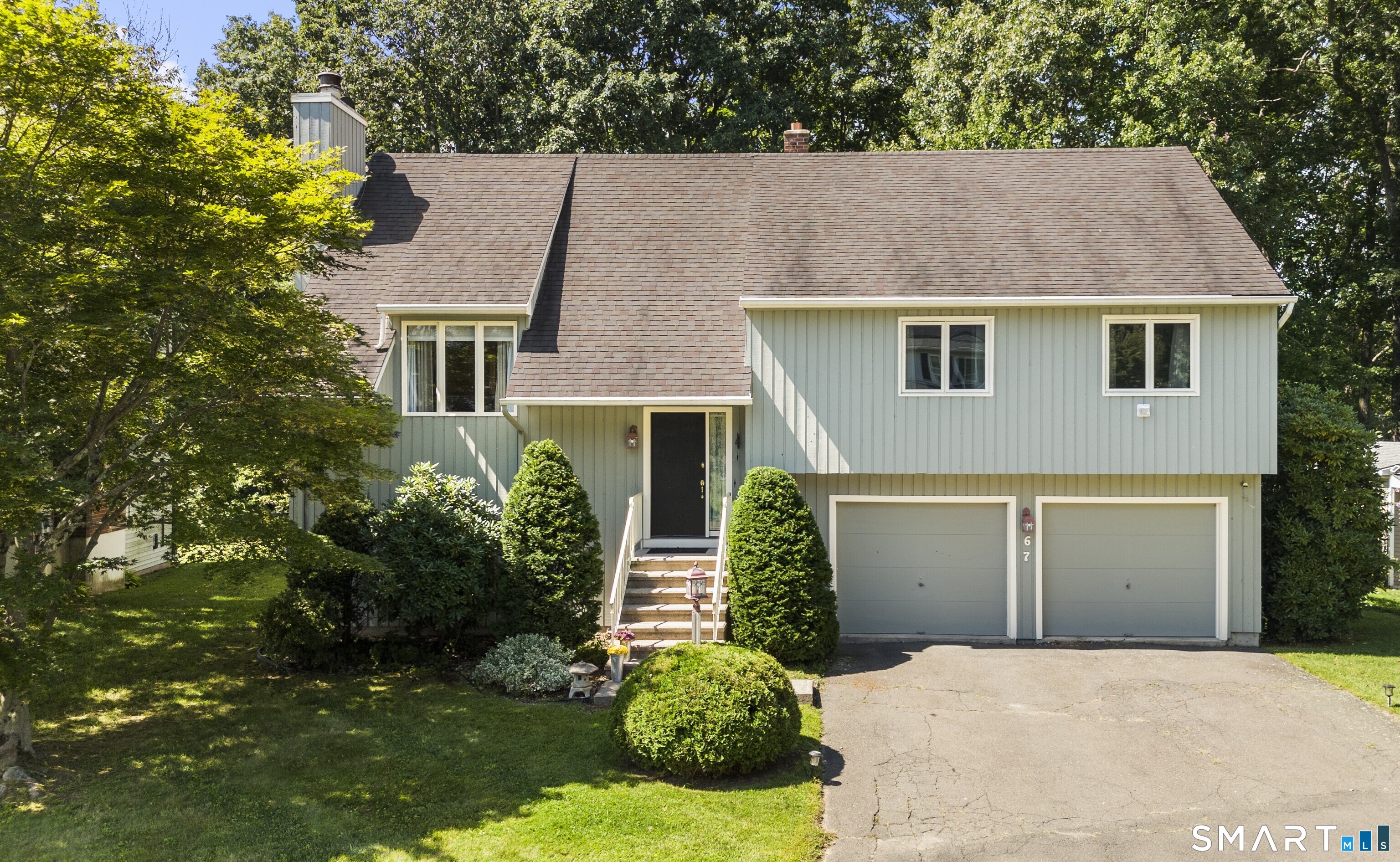 67 Crest Street Property Photo 1