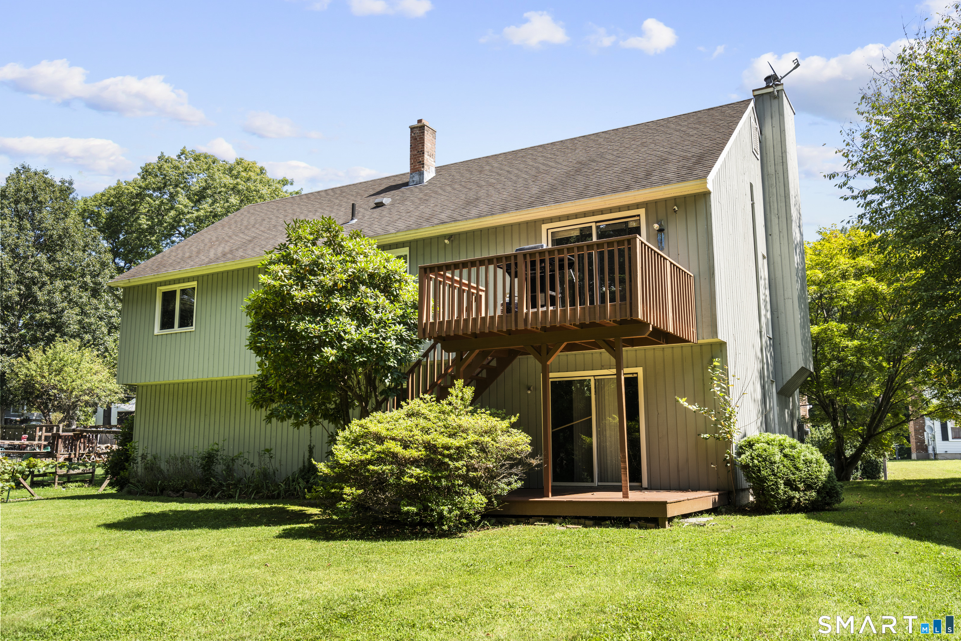 67 Crest Street Property Photo 4