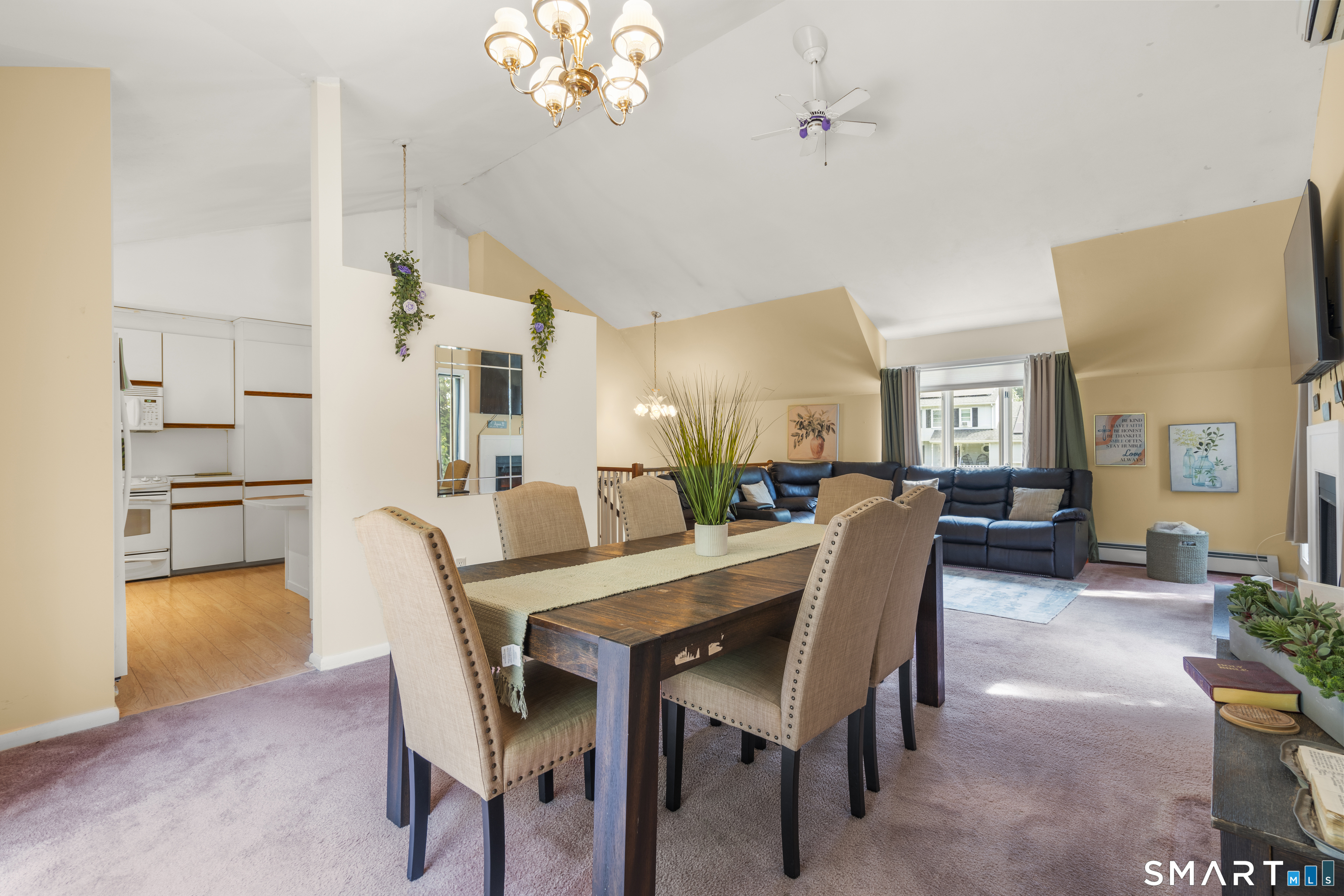 67 Crest Street Property Photo 12