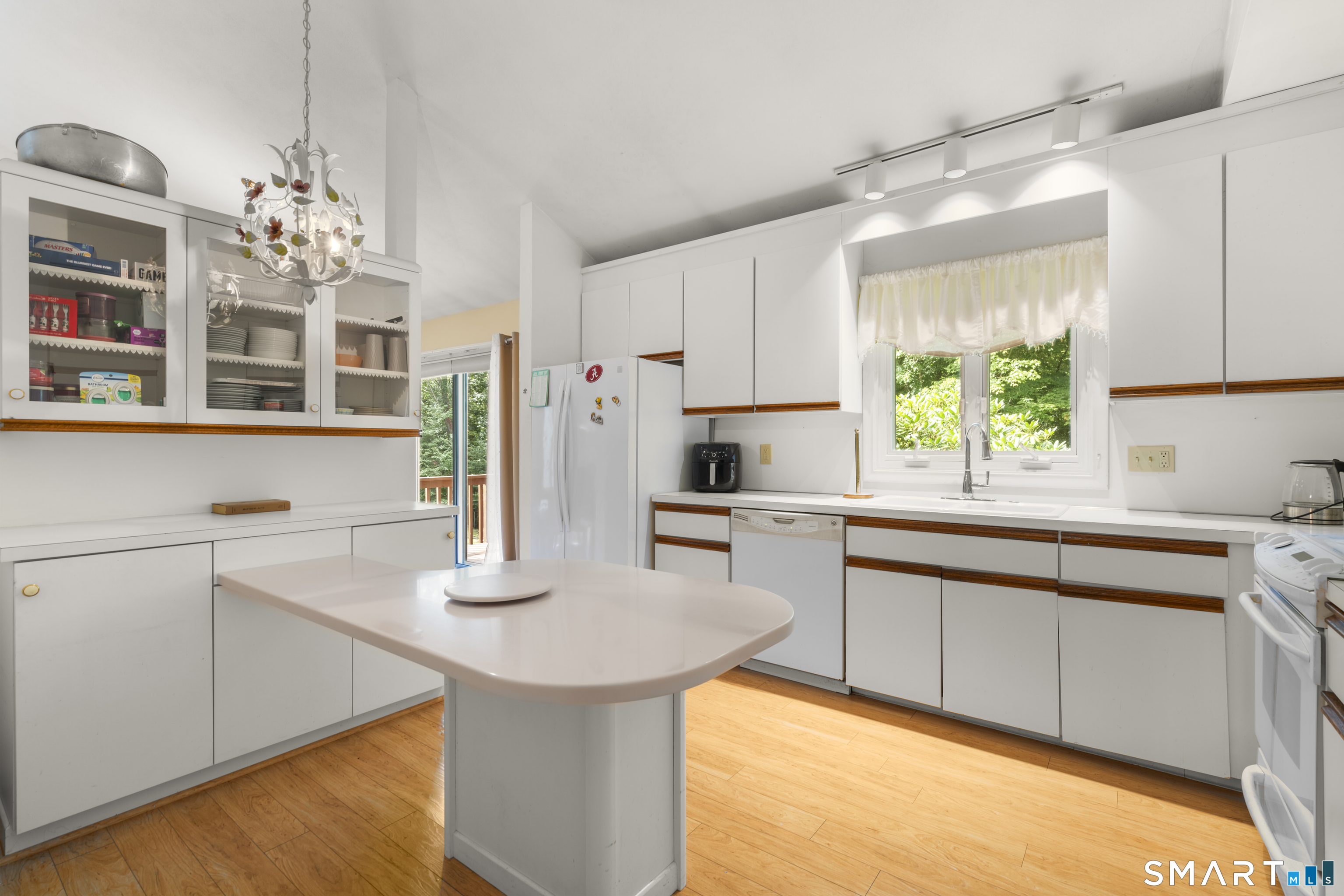 67 Crest Street Property Photo 16