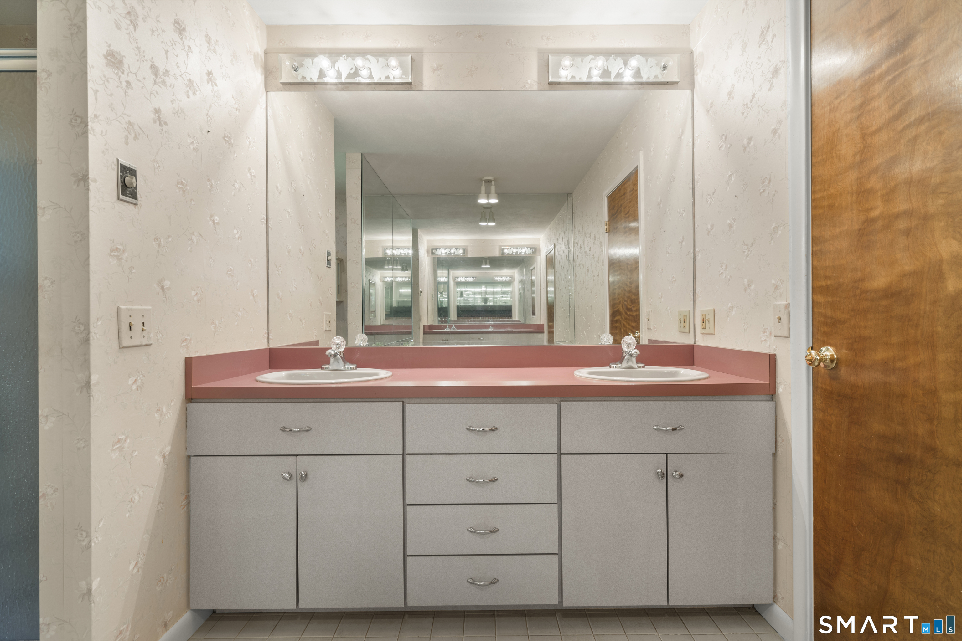 67 Crest Street Property Photo 19