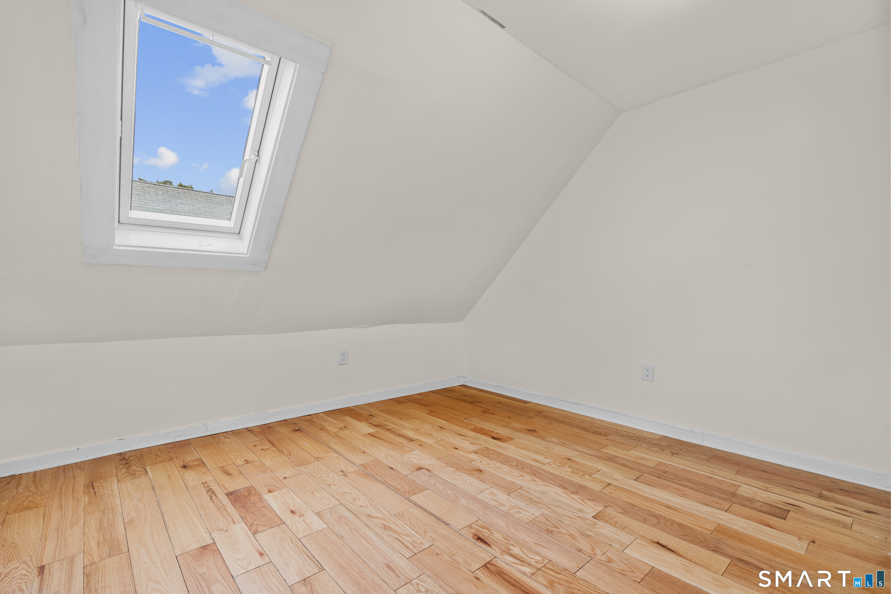 693 Dixwell 3rd Flr Avenue Property Photo 12