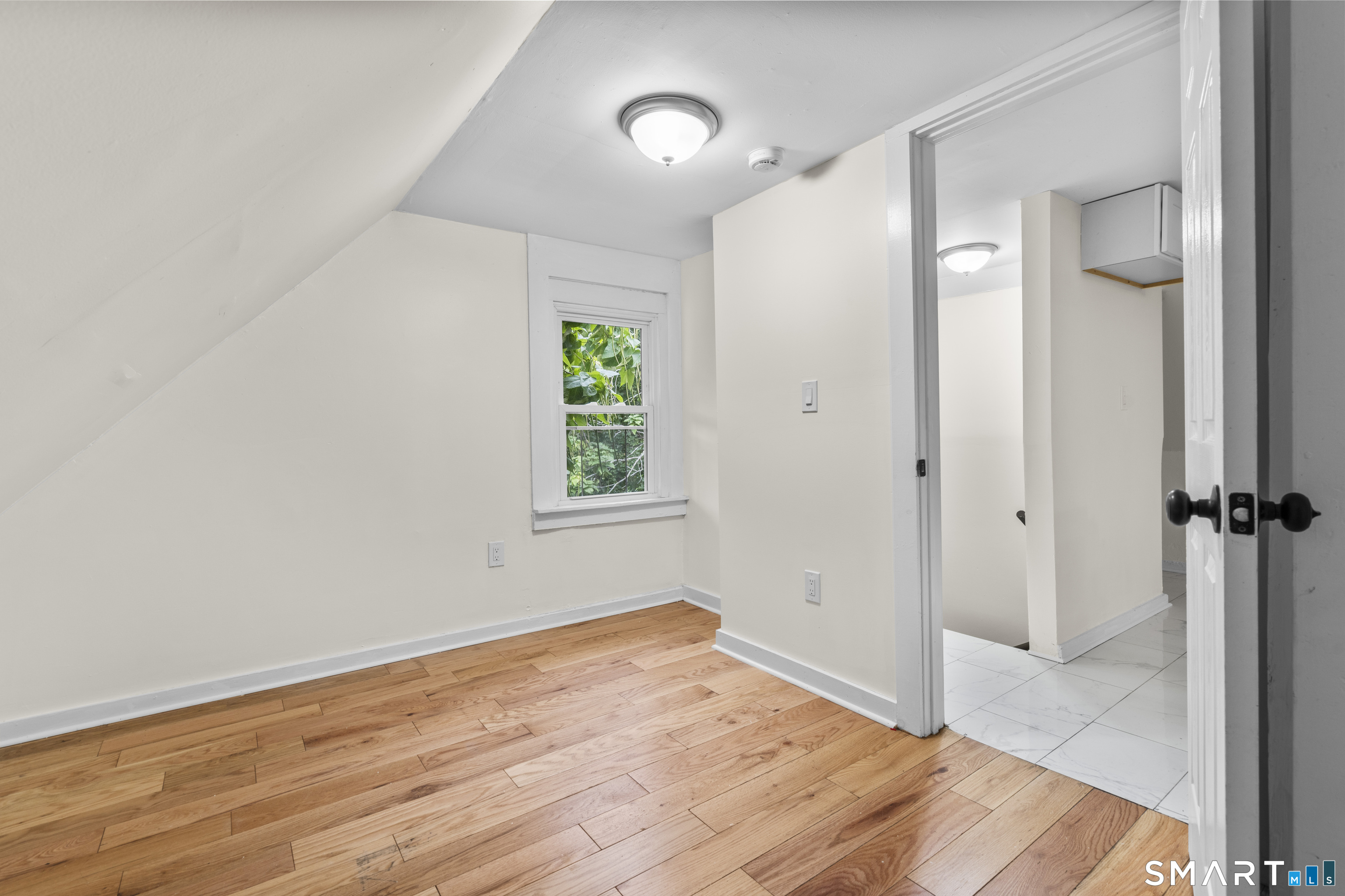 693 Dixwell 3rd Flr Avenue Property Photo 13