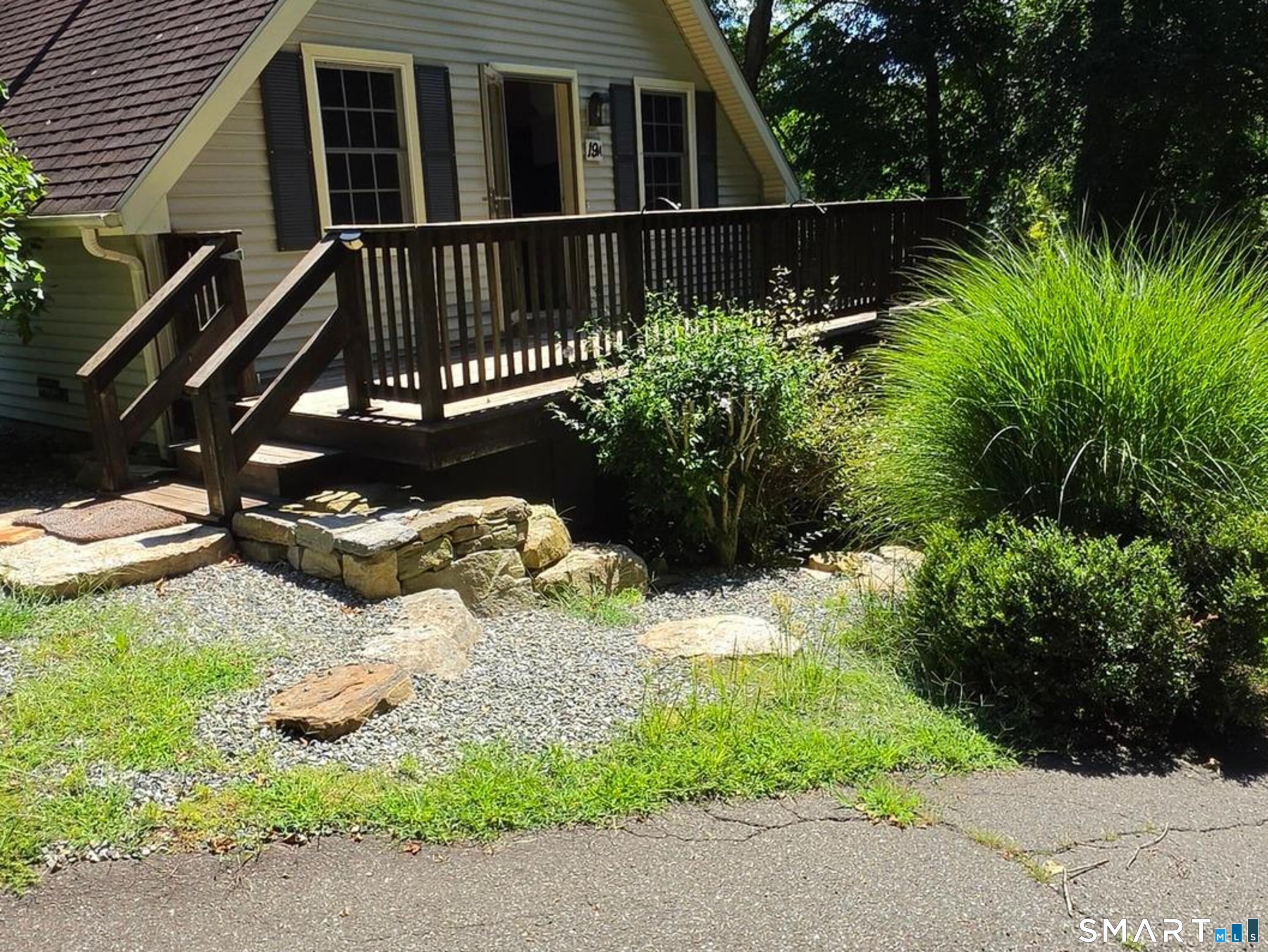 19 Moodus Leesville Road Property Photo 1