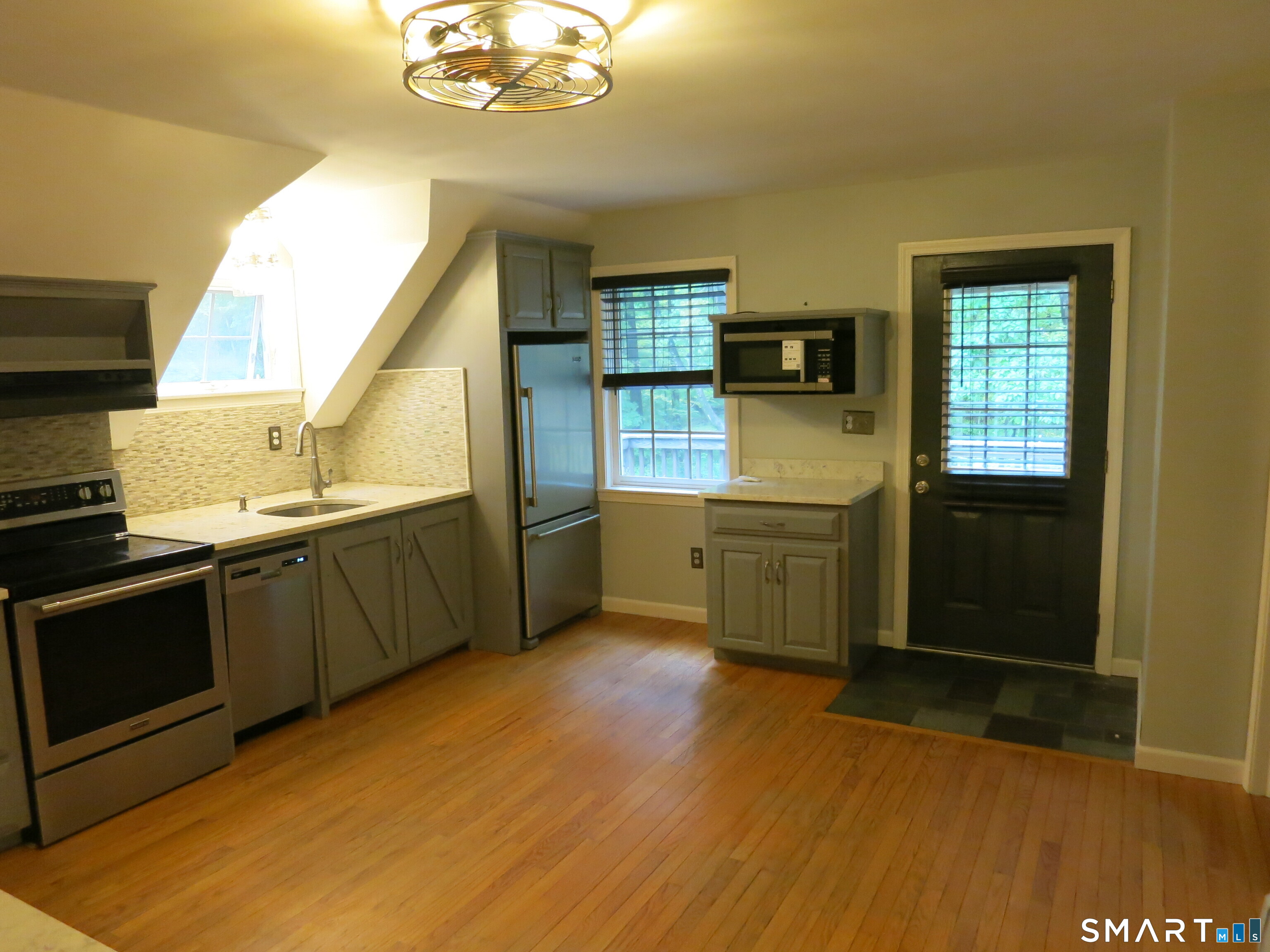 19 Moodus Leesville Road Property Photo 2