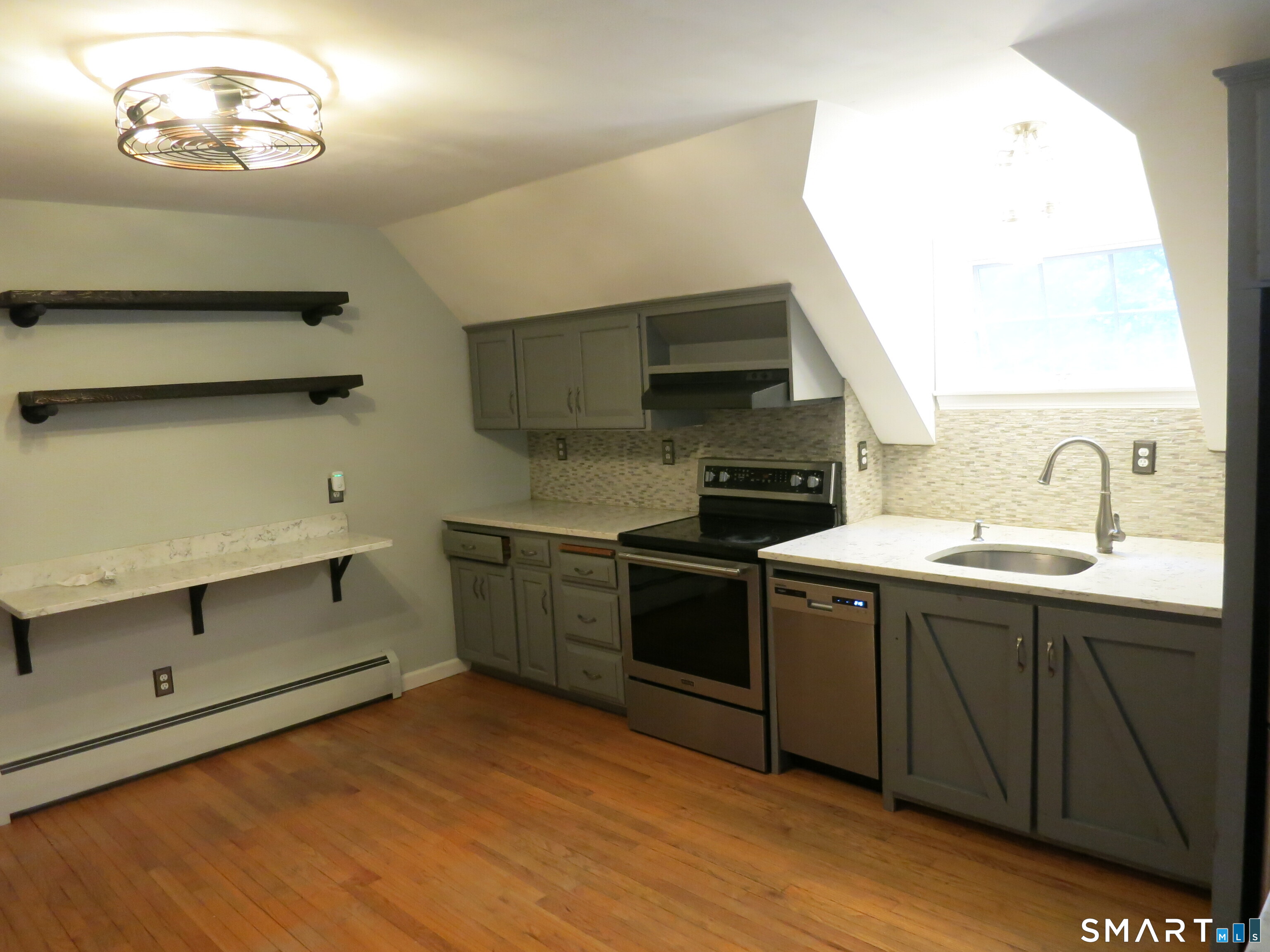 19 Moodus Leesville Road Property Photo 3