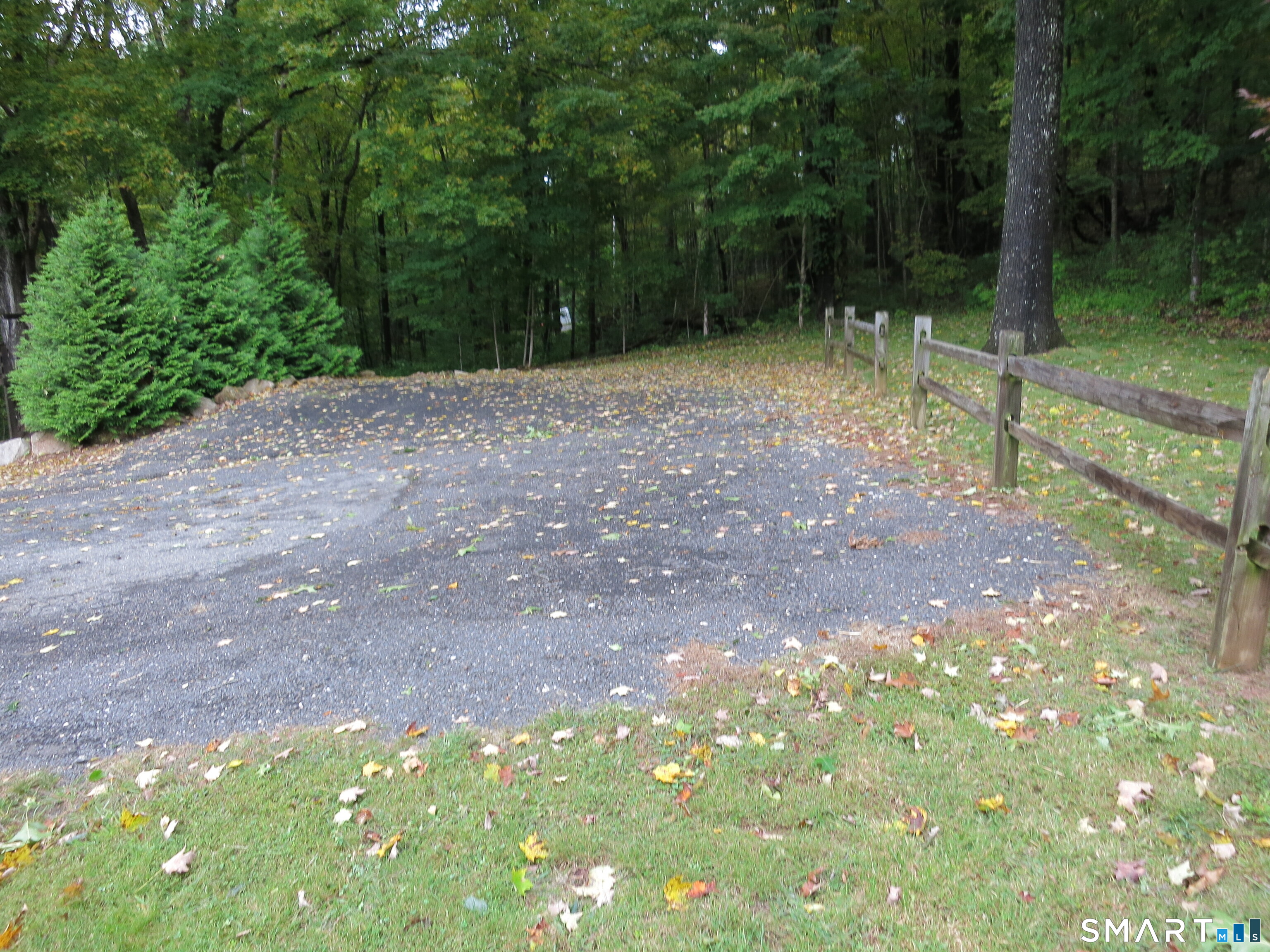 19 Moodus Leesville Road Property Photo 15
