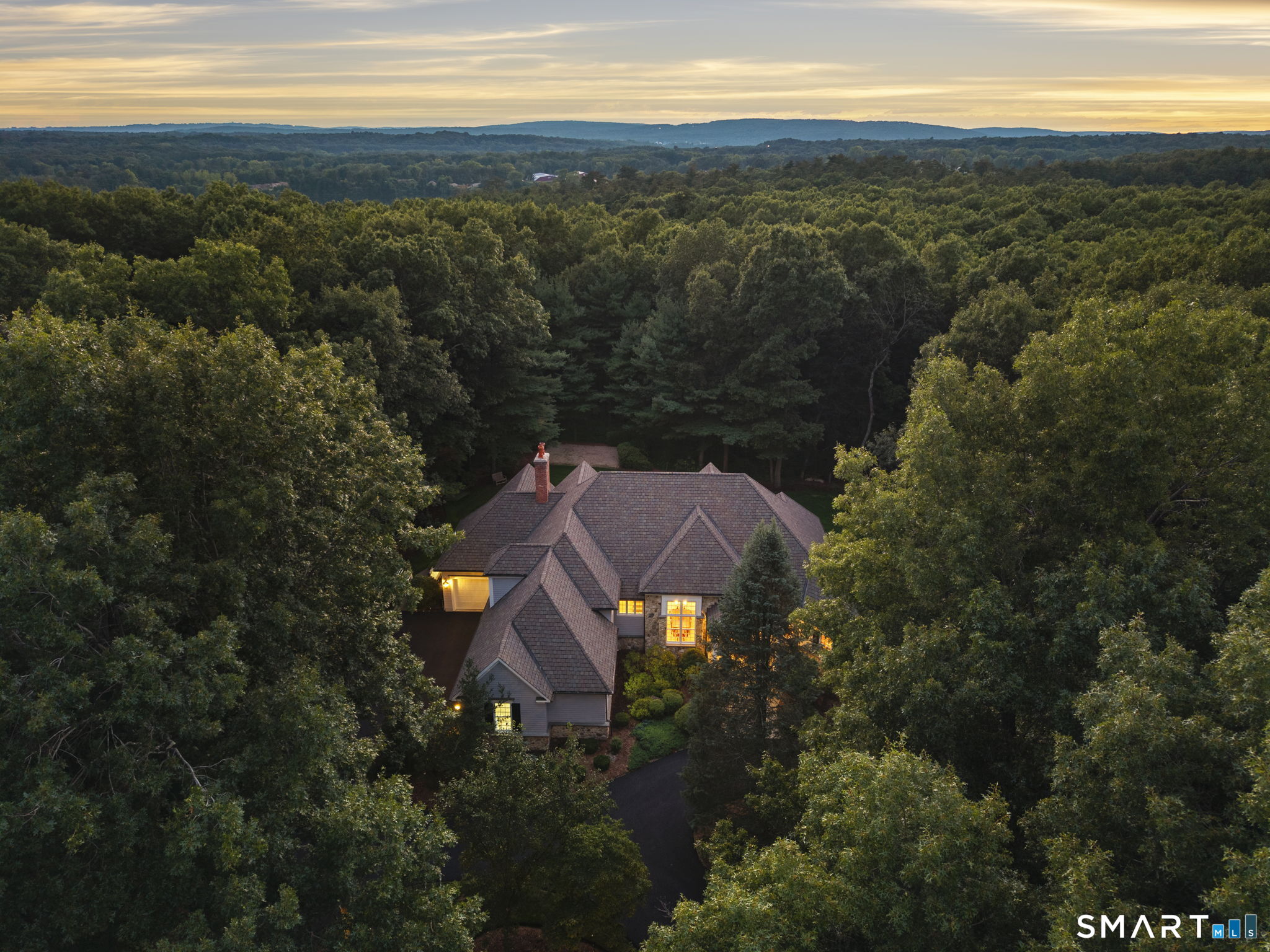 10 Pembroke Hill Property Photo 4