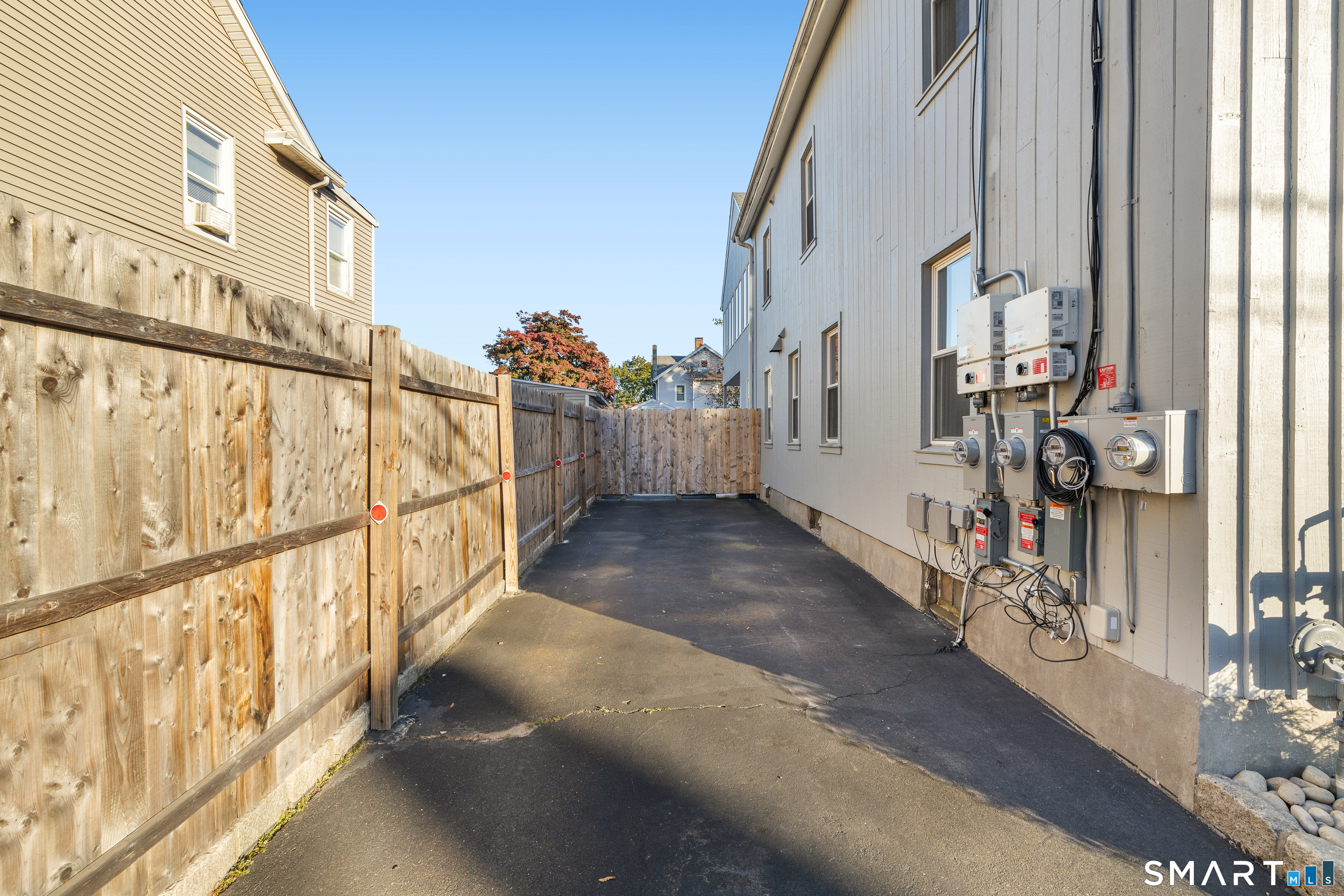 14 Plymouth Avenue Property Photo 4