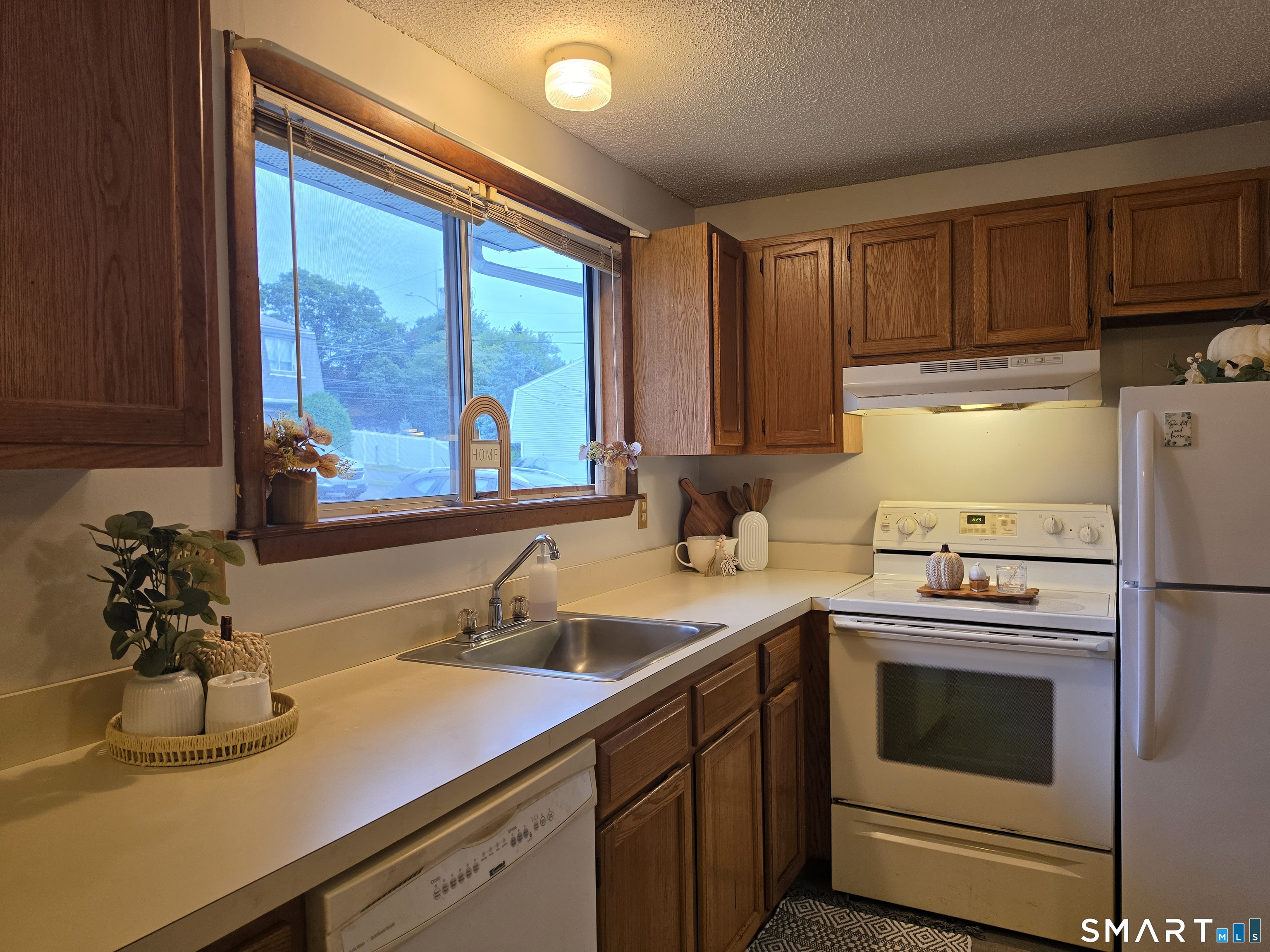 1568 Meriden 4c Road Property Photo 3