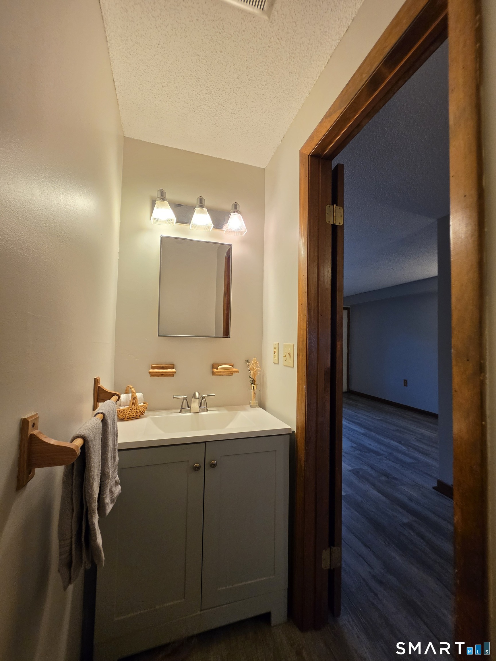 1568 Meriden 4c Road Property Photo 8