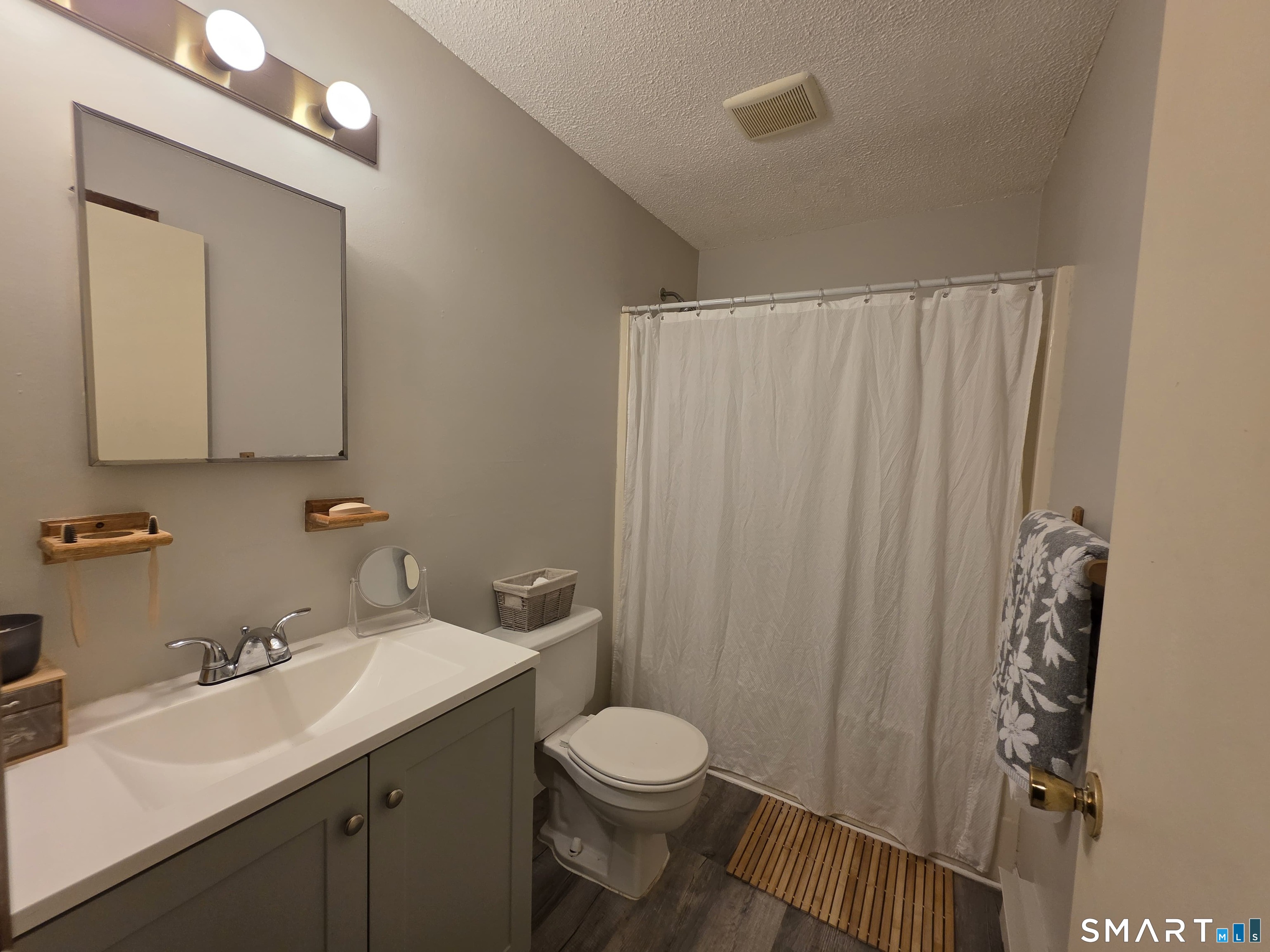 1568 Meriden 4c Road Property Photo 16