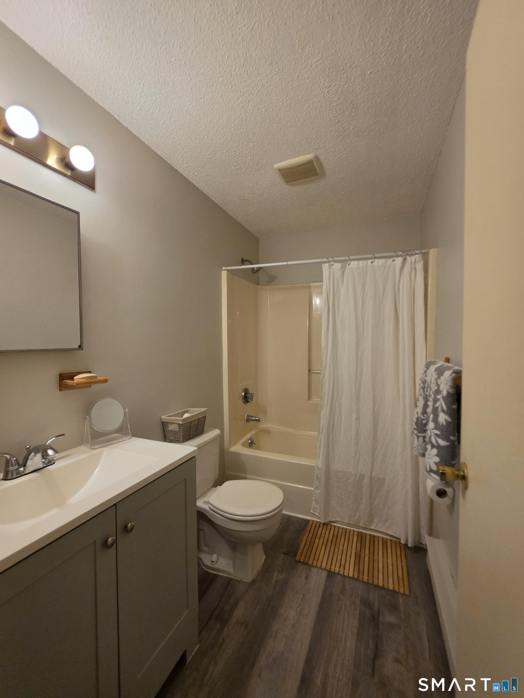 1568 Meriden 4c Road Property Photo 17