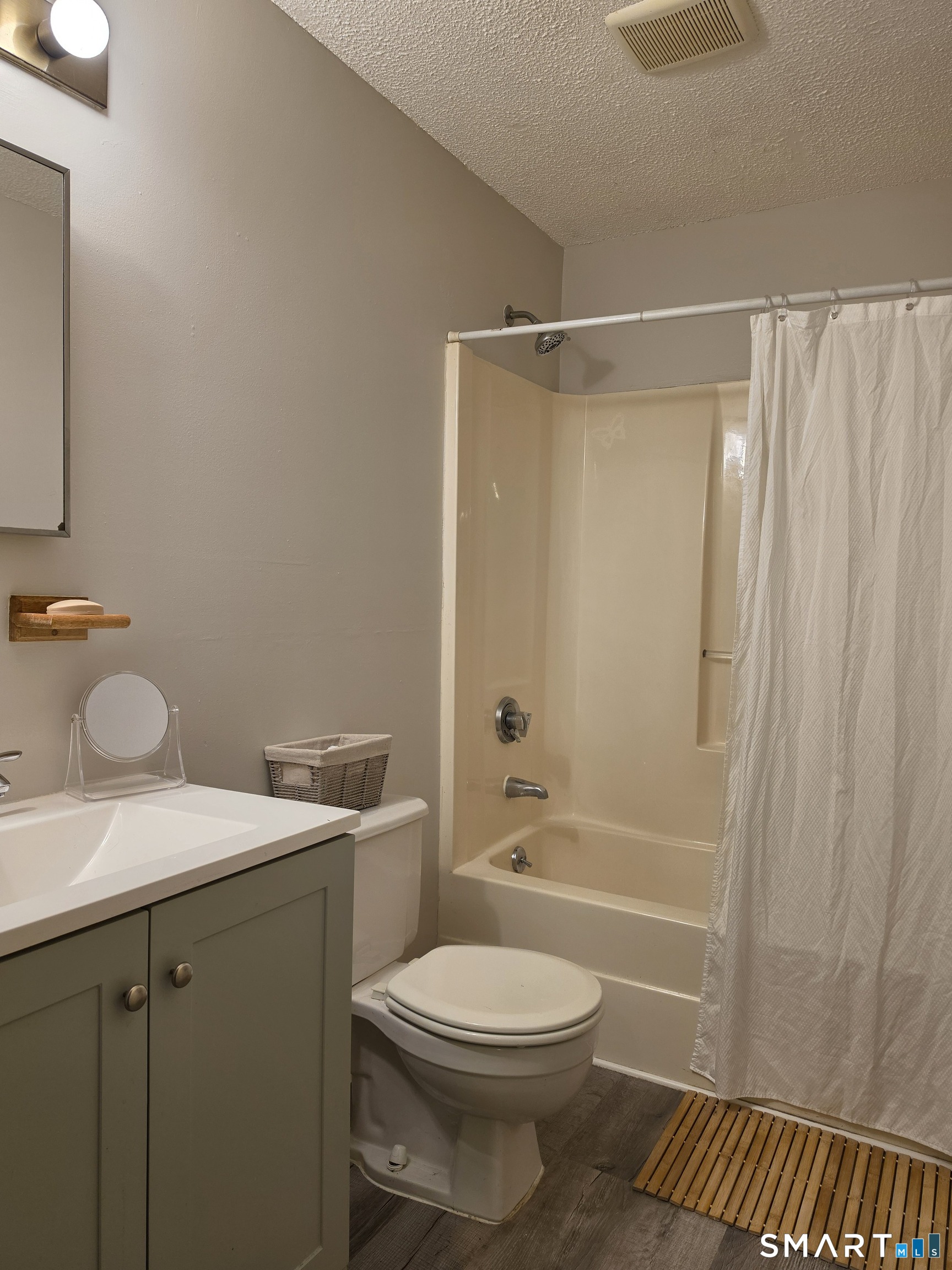 1568 Meriden 4c Road Property Photo 19